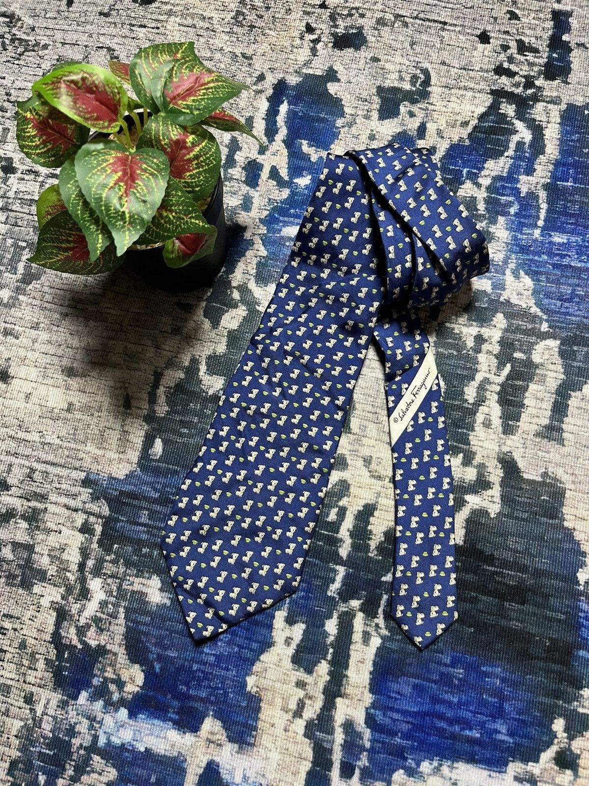 Designer × Salvatore Ferragamo × Vintage Salvatore Ferragamo Necktie Made in Italy Size ONE SIZE - 1 Thumbnail