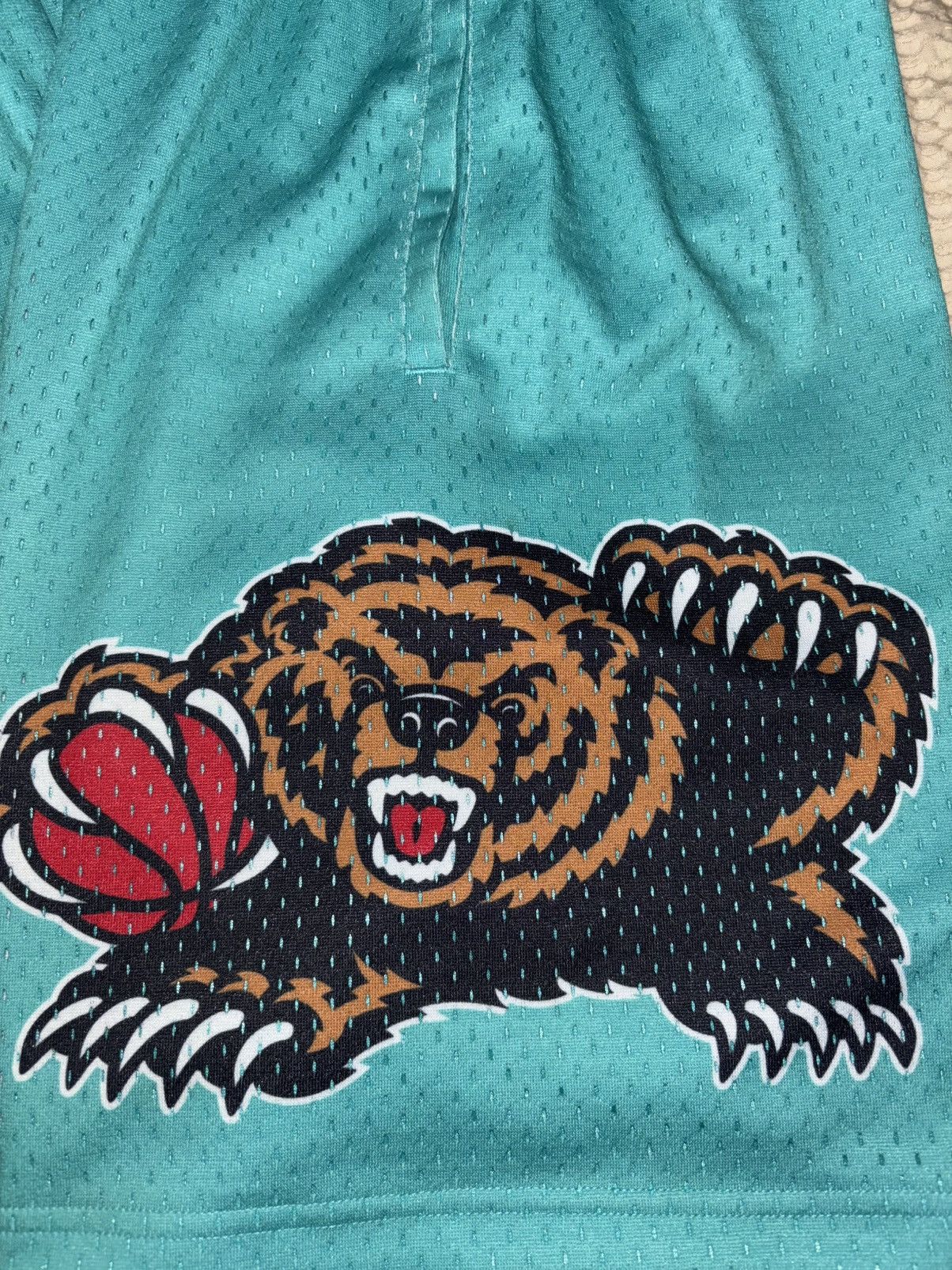 Mitchell & Ness Hardwood Classic Grizzlies Basketball Shorts Size US 32 / EU 48 - 2 Thumbnail