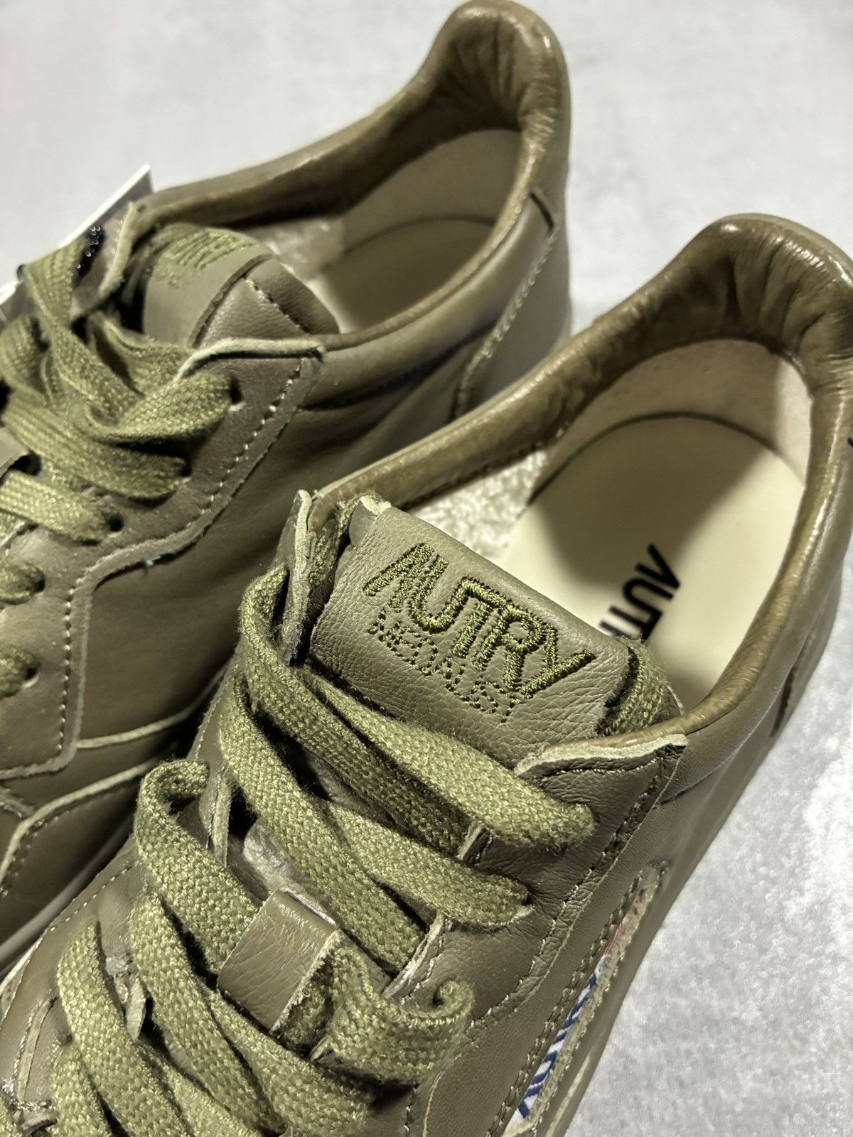AUTRY Autry Medalist Khaki US 9 New – Vintage Tennis Sneaker Size US 9 / EU 42 - 10 Thumbnail