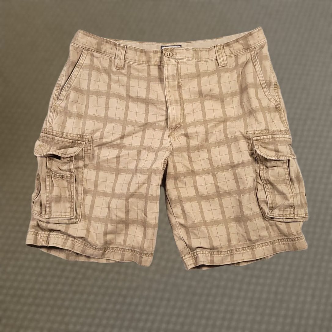 Izod VINTAGE Izod Cargo Shorts Mens 38 Tan Check Flat Front 90s Mens Regular 100% Cotton Beige Pocket Zipper Button Casual Travel Summer Spring Fall Size US 38 / EU 54 - 1 Thumbnail