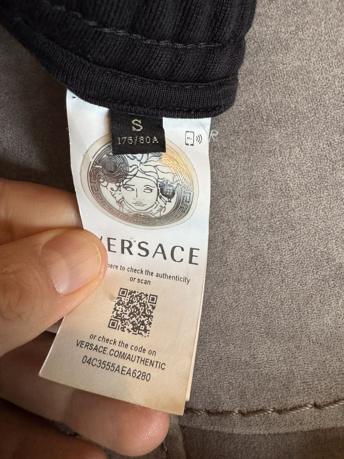 Versace VERSACE shorts STUDY REAL TAPE MEASUREMENTS IN PHOTOS sz S Size US 30 / EU 46 - 13 Thumbnail