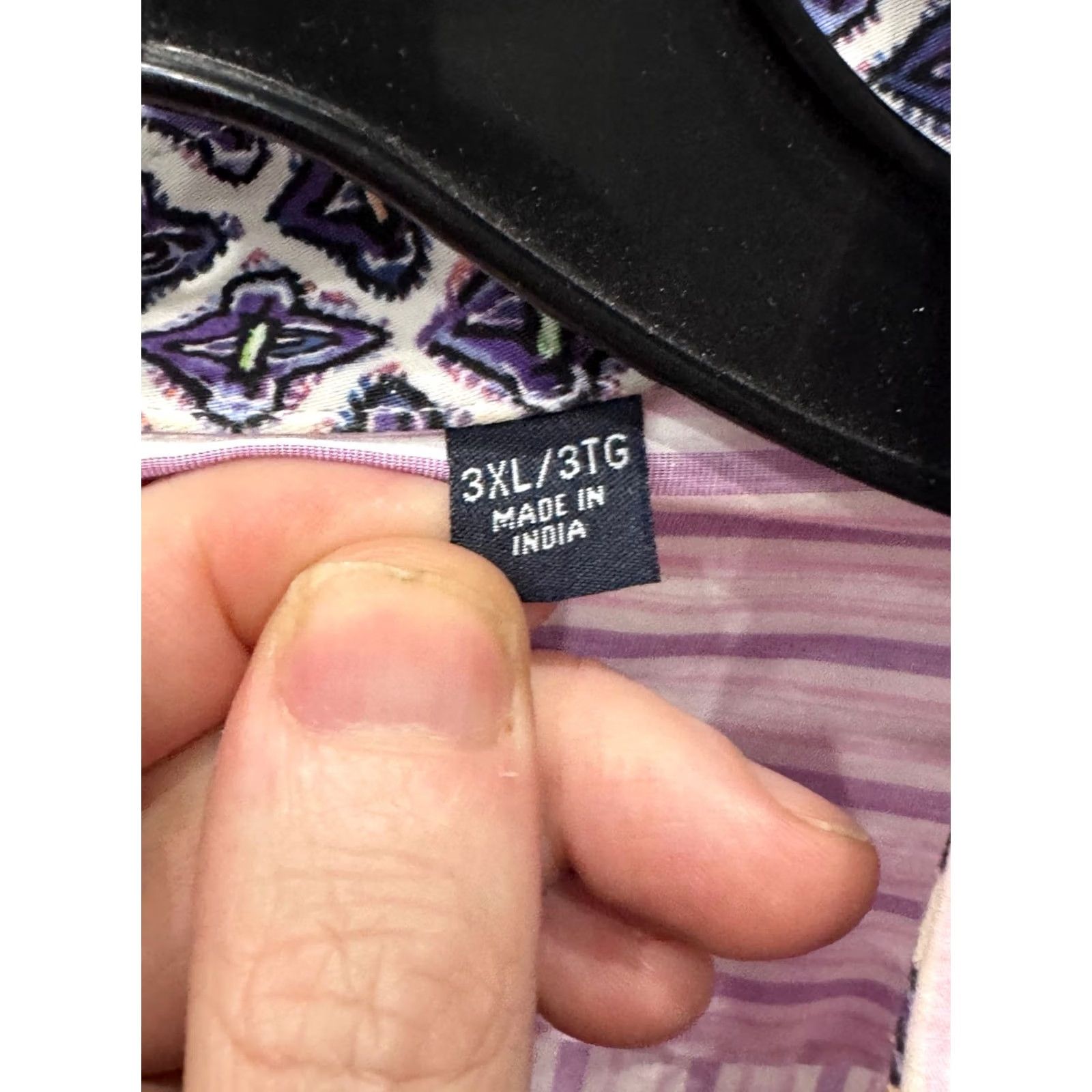 Robert Graham Robert Graham Plum Stripe LONG SLEEVE SHIRT 3XL XXXL Men XS/XX? No—keep original sizes: 3XL XXXL 18.5 x 37 SHIRT Mens Multicolor Long Sleeve stripes Size US XXL / EU 58 / 5 - 4 Thumbnail