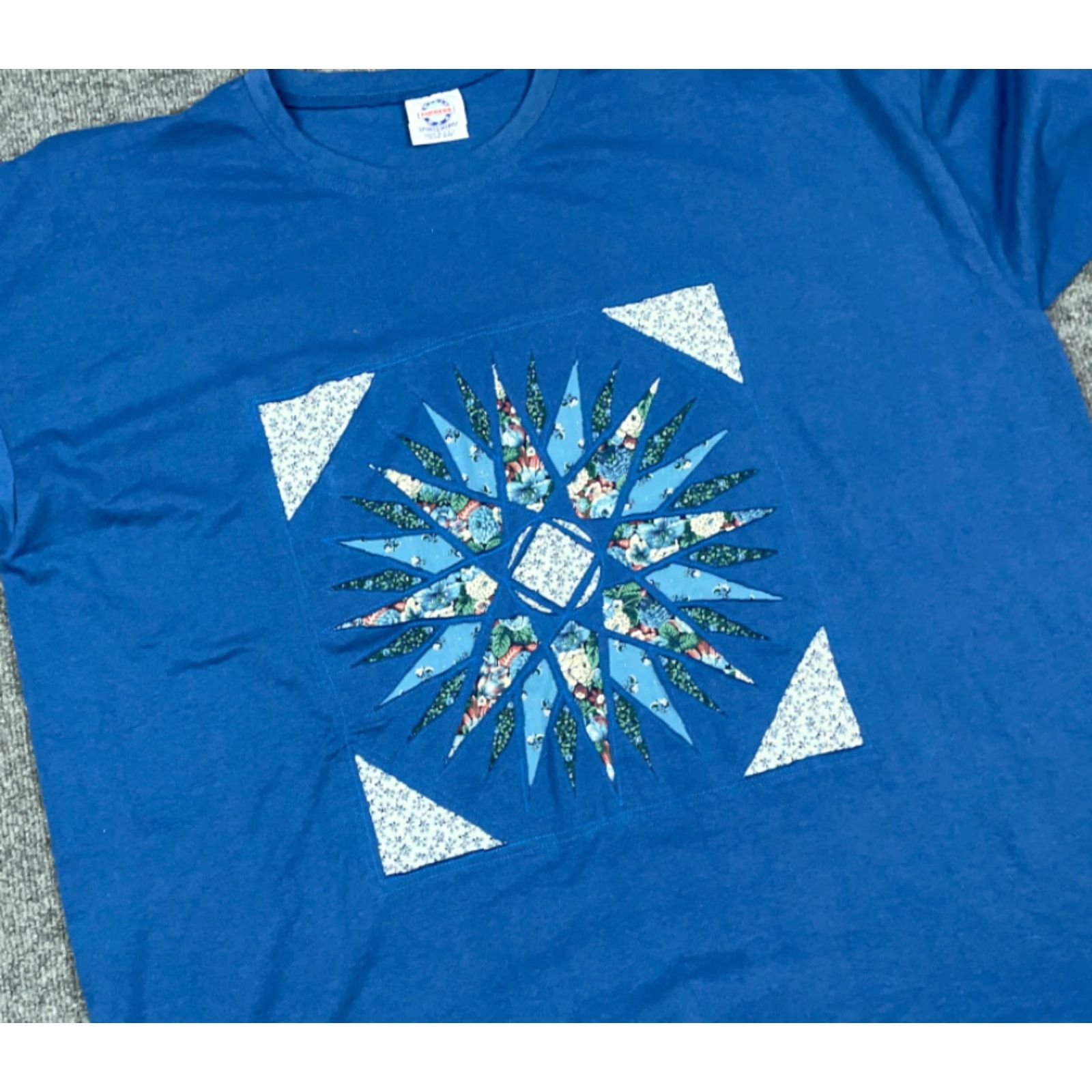 Vintage VTG 90s Blue Geometric Floral Print Oversized T-Shirt Women's One Size Retro Size ONE SIZE - 2 Thumbnail