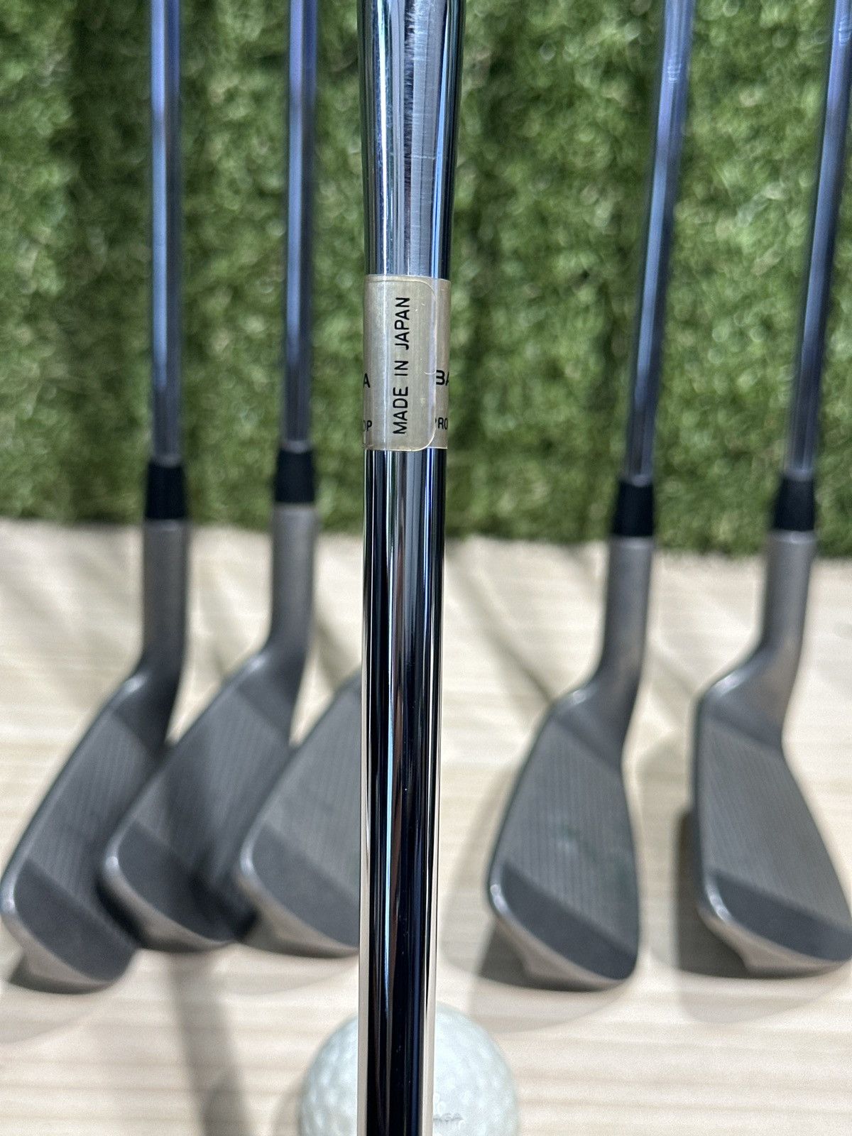 Balenciaga Ultra Rare Balenciaga x Dunlop Golf Irons Size ONE SIZE - 6 Thumbnail