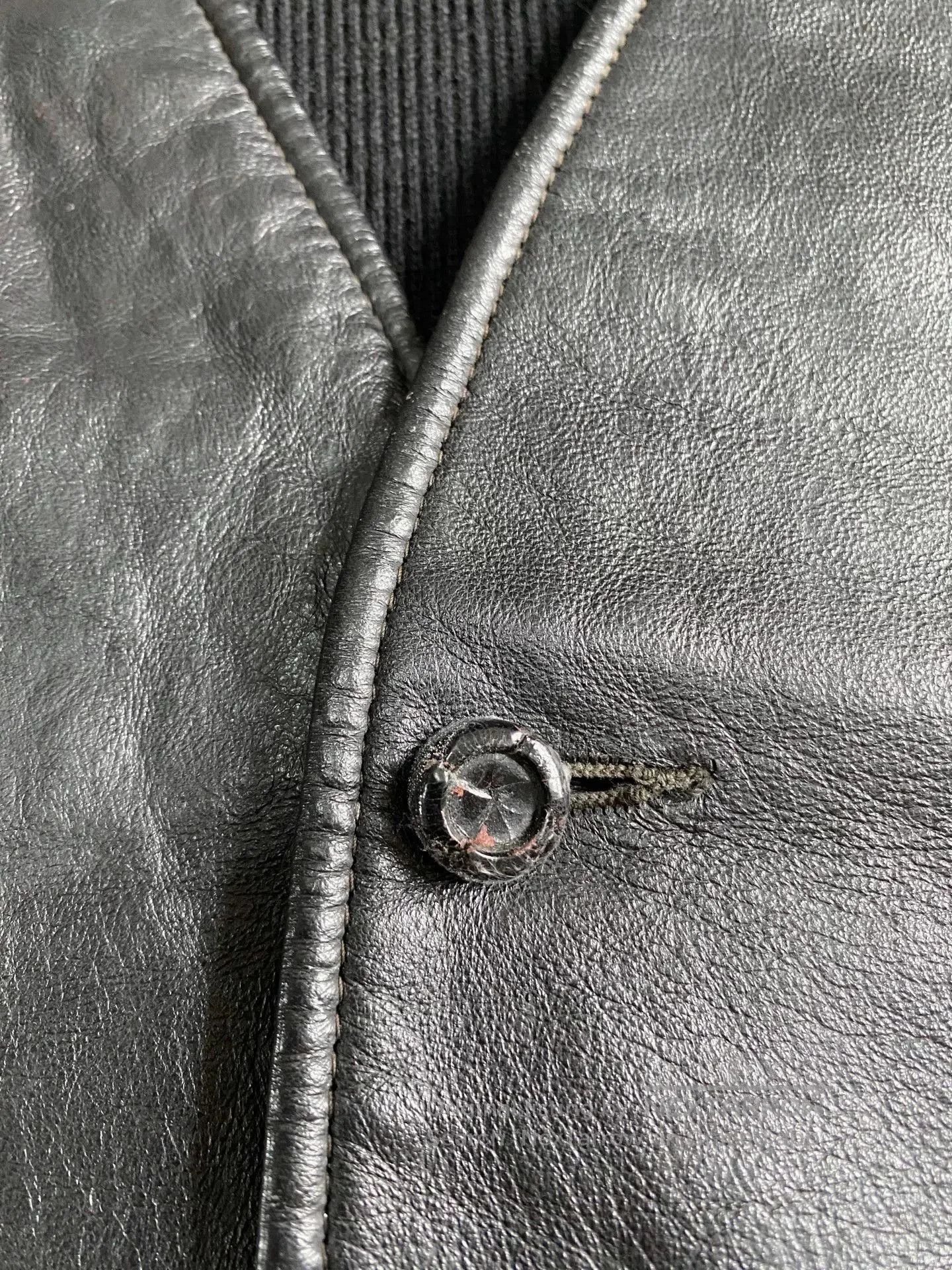 VINNY's vintage western sleeveless leather vest. Size US M / EU 48-50 / 2 - 7 Thumbnail