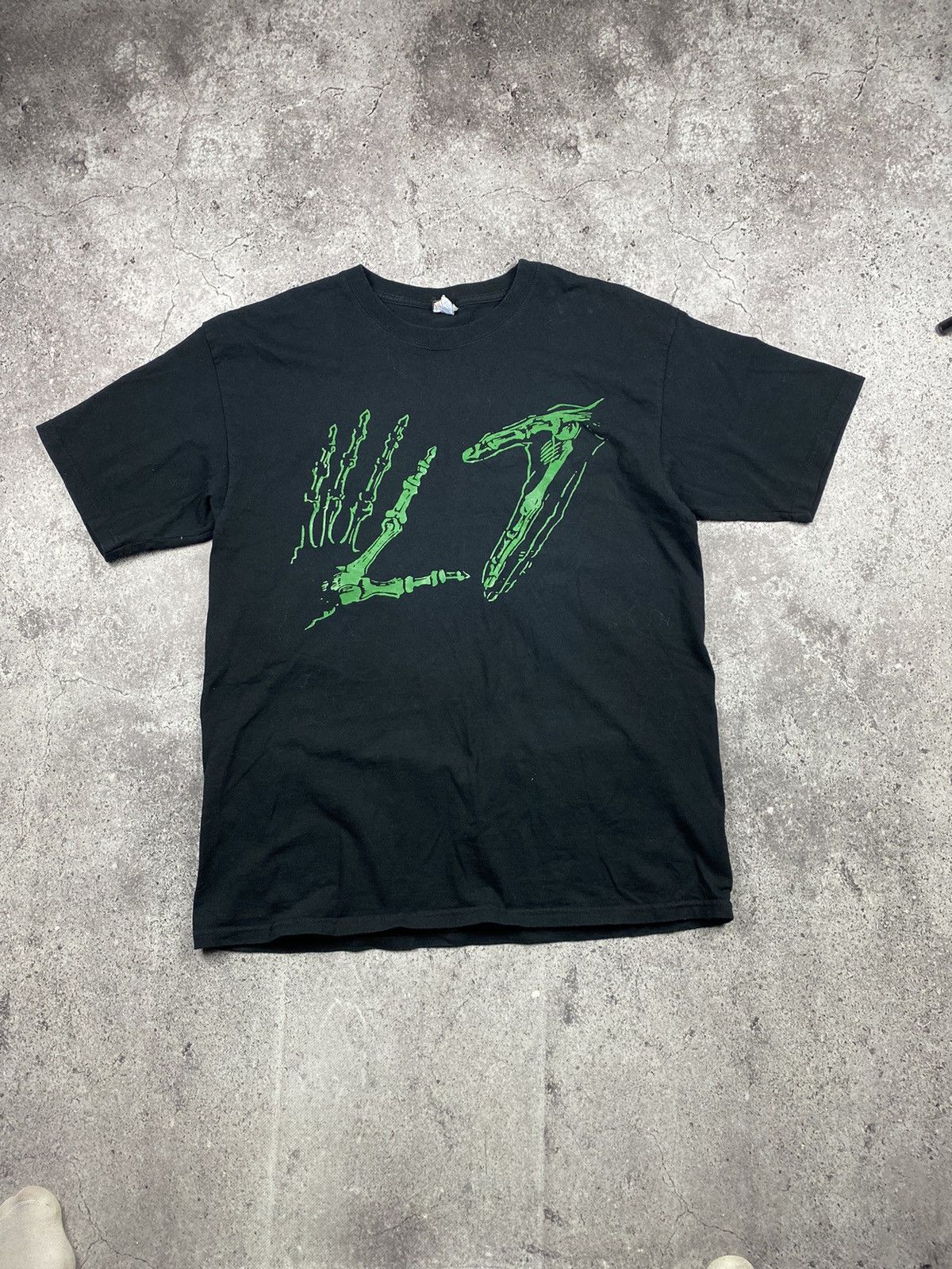 Band Tees × Vintage Vintage L7 Skeleton hand just a few more hits Black Shirt Size US L / EU 52-54 / 3 - 4 Thumbnail