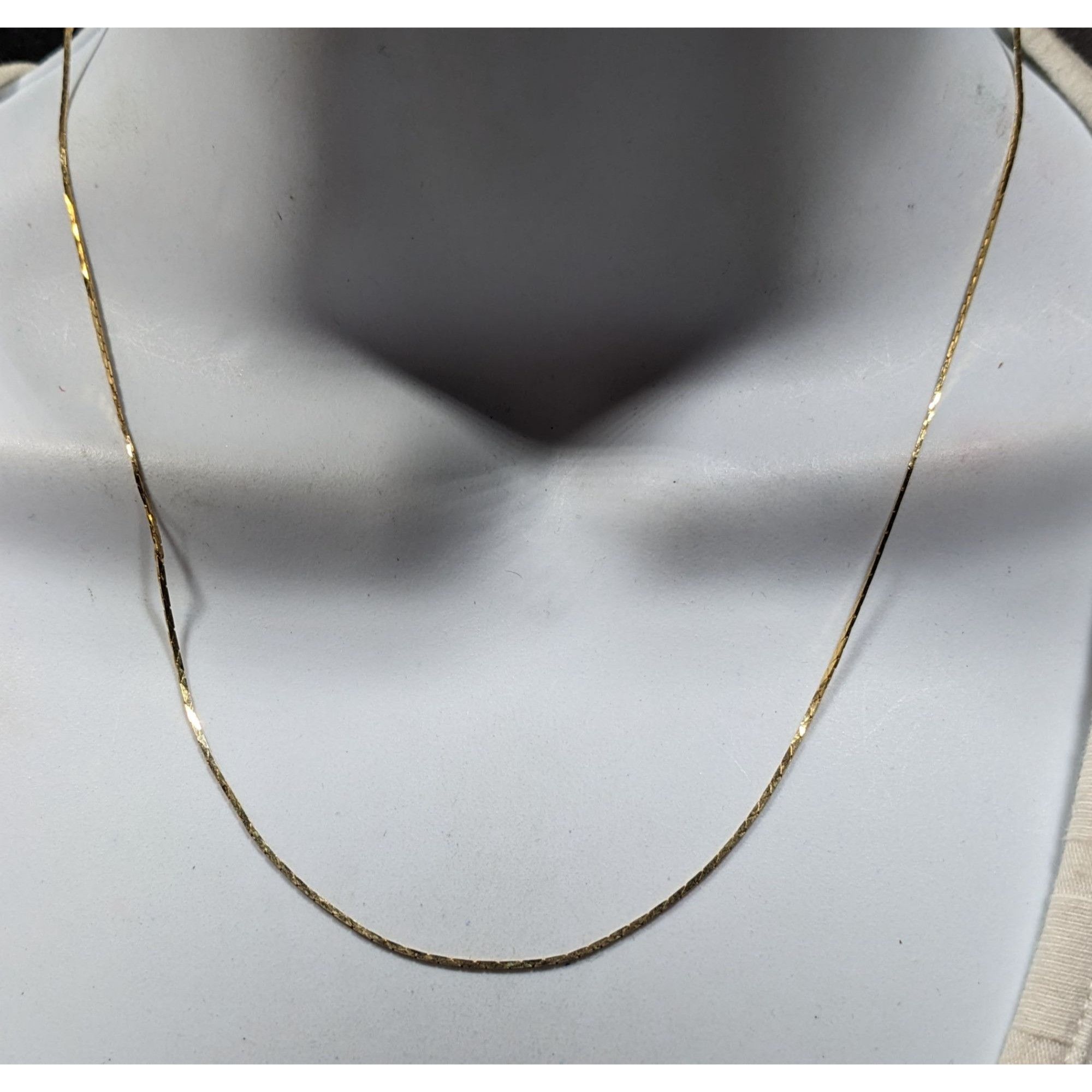 Other Simple Minimalist Gold Tone Chain Necklace Size ONE SIZE - 1 Thumbnail
