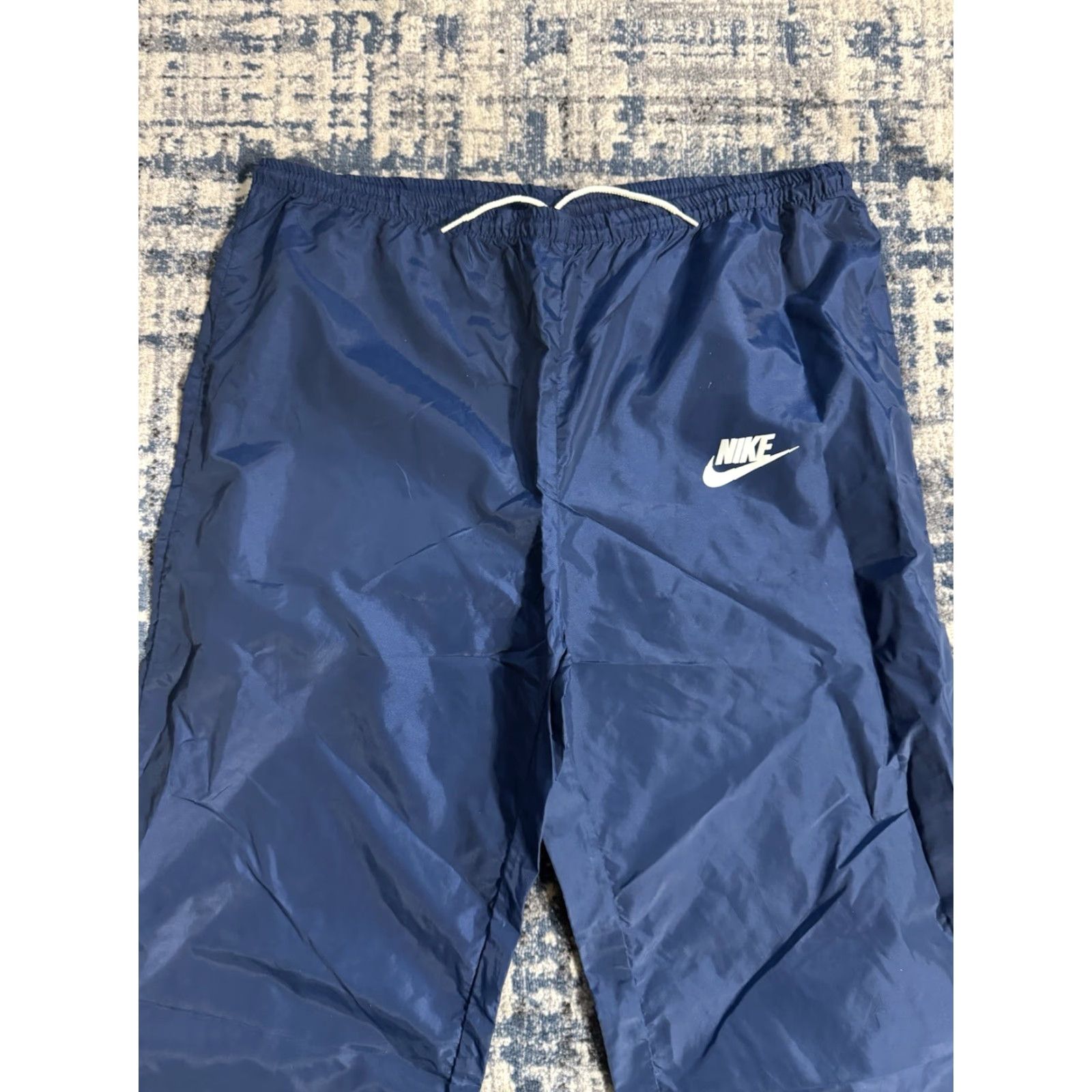 Nike VINTAGE Nike Blue Tag Nylon Jogger Track Pants Mens L 80s Sports Basketball Nylon Lightweight Elastic Waist 28.5in Inseam USA Jeans/Pants Size US 33 - 2 Thumbnail