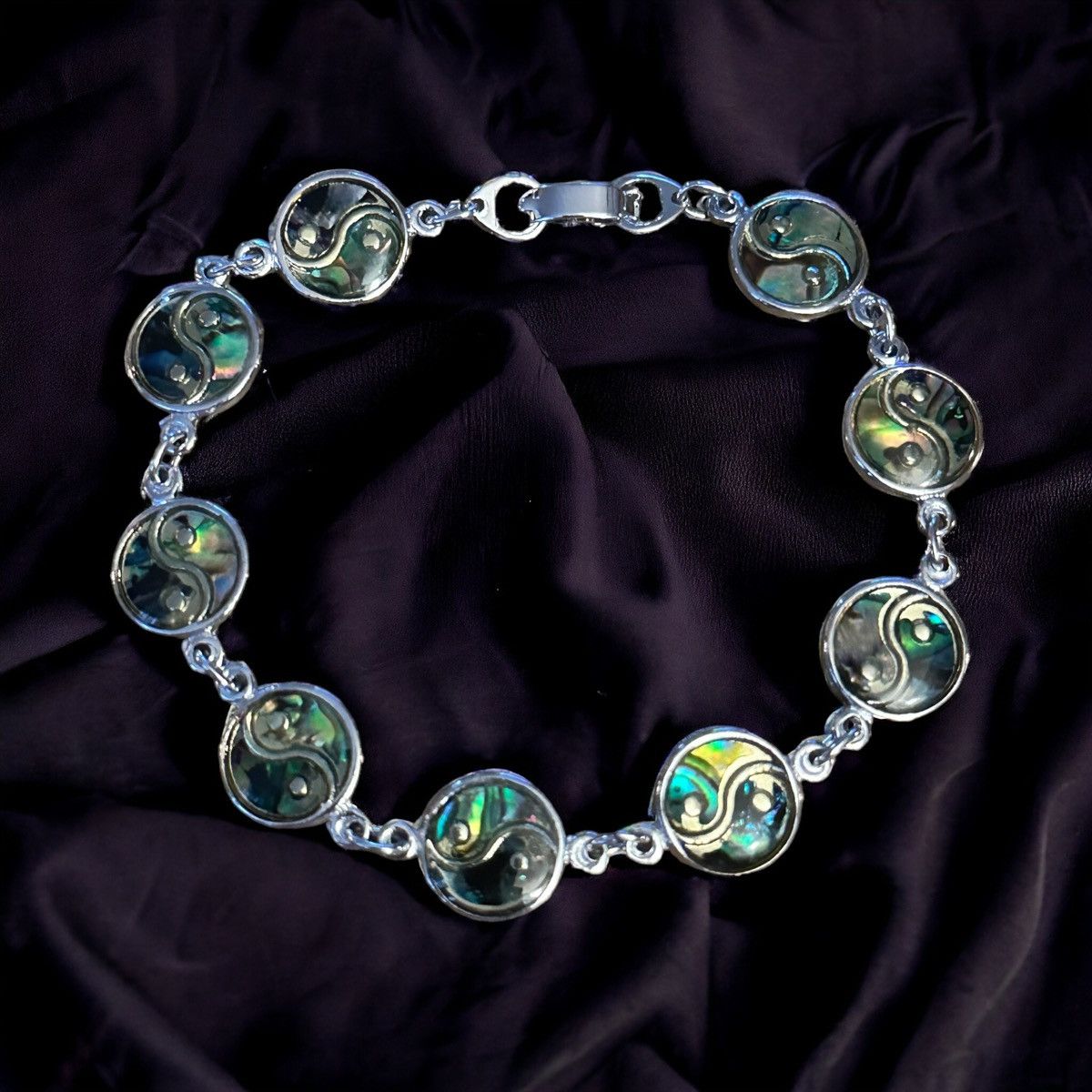 Vintage Vintage abalone yin yang bracelet Size ONE SIZE - 1 Thumbnail