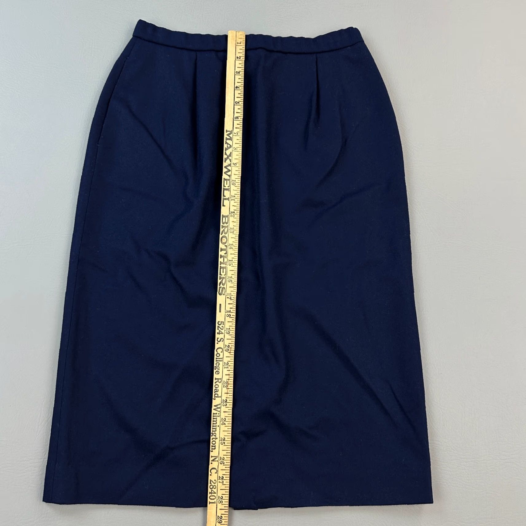 Pendleton VINTAGE Pendleton Skirt Women’s 12 Navy Virgin Wool Pockets Office USA Made 90s Size 34" / US 12 / IT 48 - 6 Thumbnail