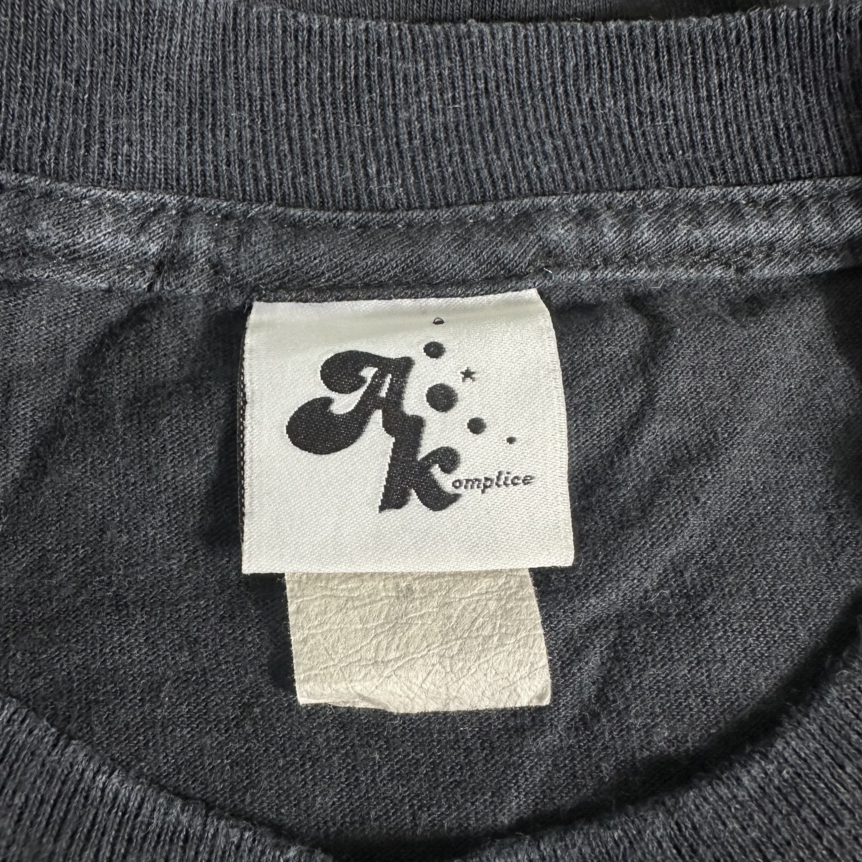 Akomplice 🔥RARE🔥Vintage Akomplice Bowzzoga Photographer T-Shirt Size US M / EU 48-50 / 2 - 5 Thumbnail