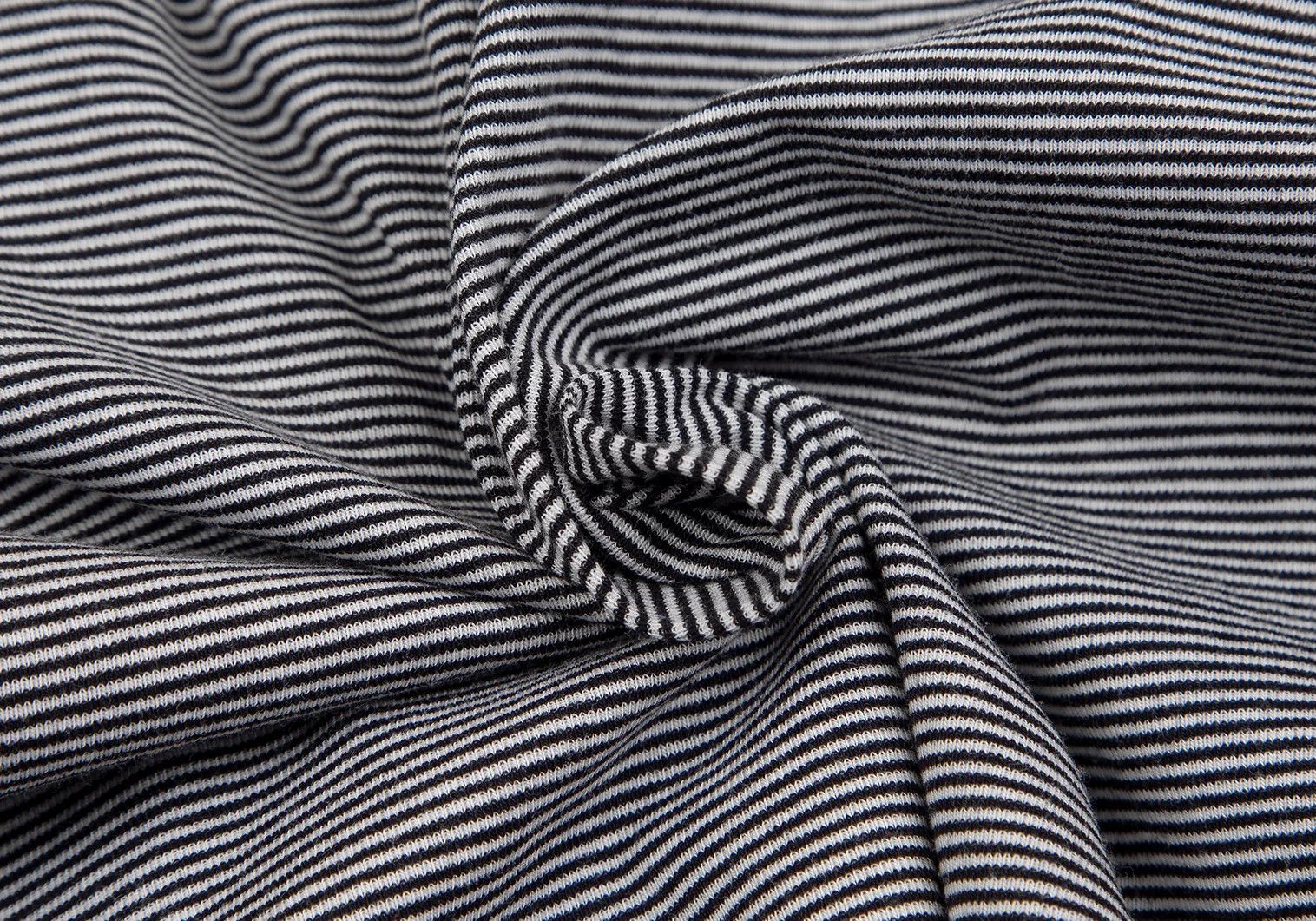 Armani Stretch Stripe Polo Shirt in Black and White, Size XL Size US XXS / EU 40 - 11 Thumbnail