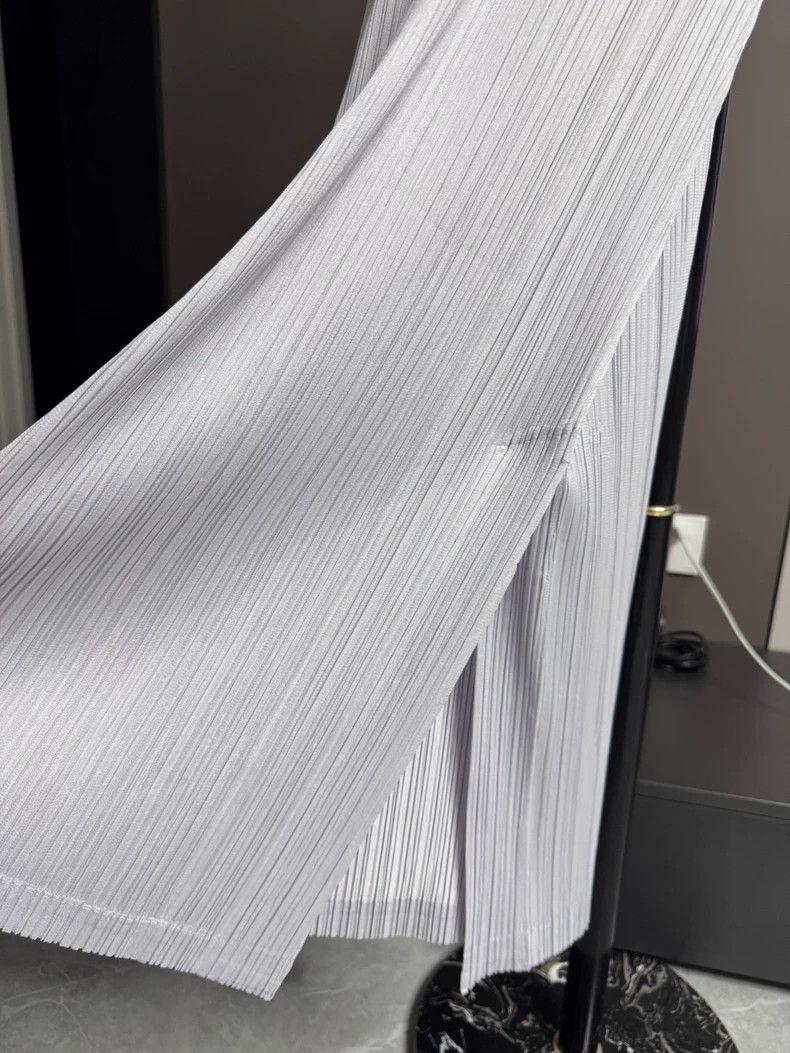Issey Miyake Issey Miyake size:3 A light grey single-sided slit dress w Size S / US 4 / IT 40 - 3 Thumbnail