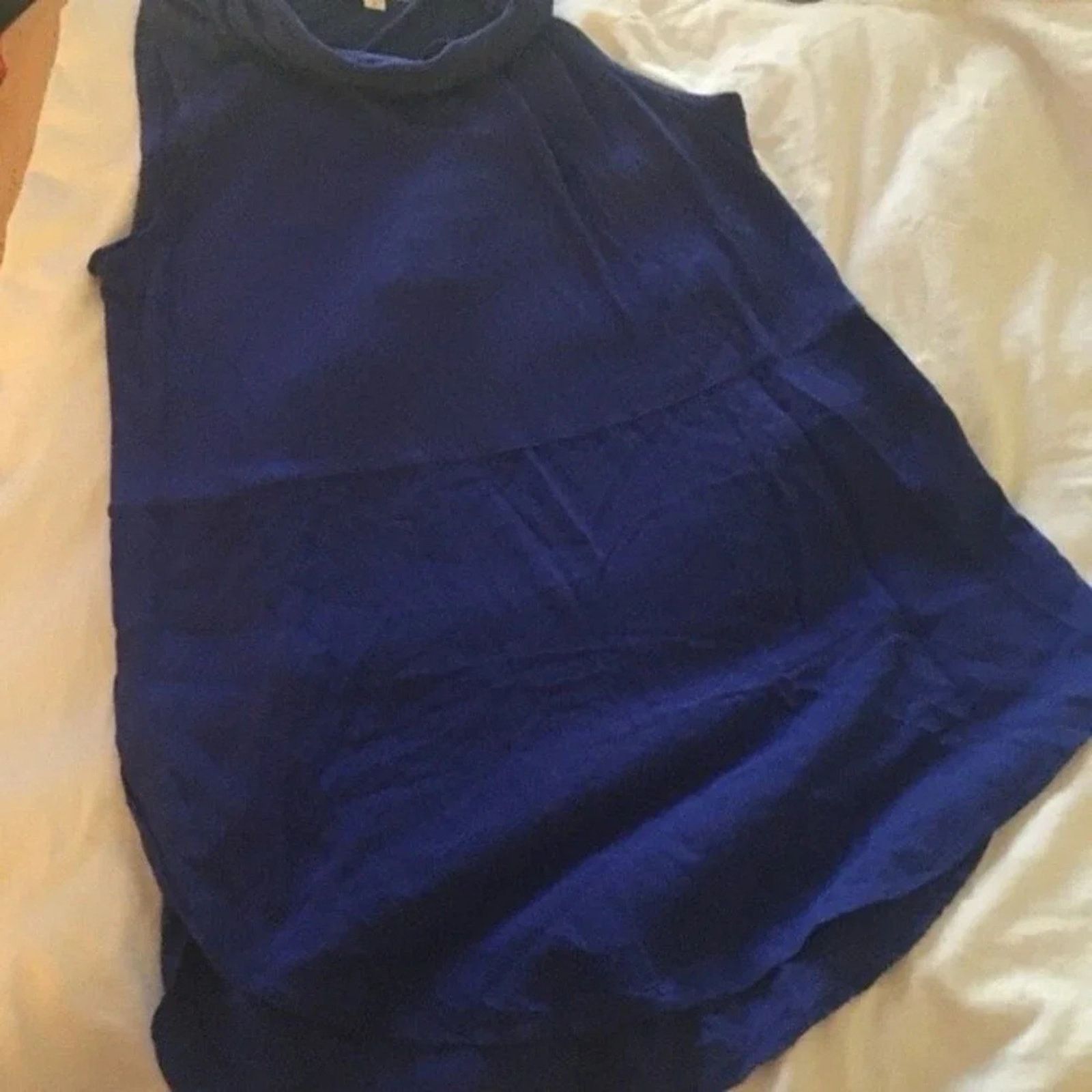 Vince Camuto Turo by Vince Camuto royal blue top, size Medium Size M / US 6-8 / IT 42-44 - 1 Thumbnail