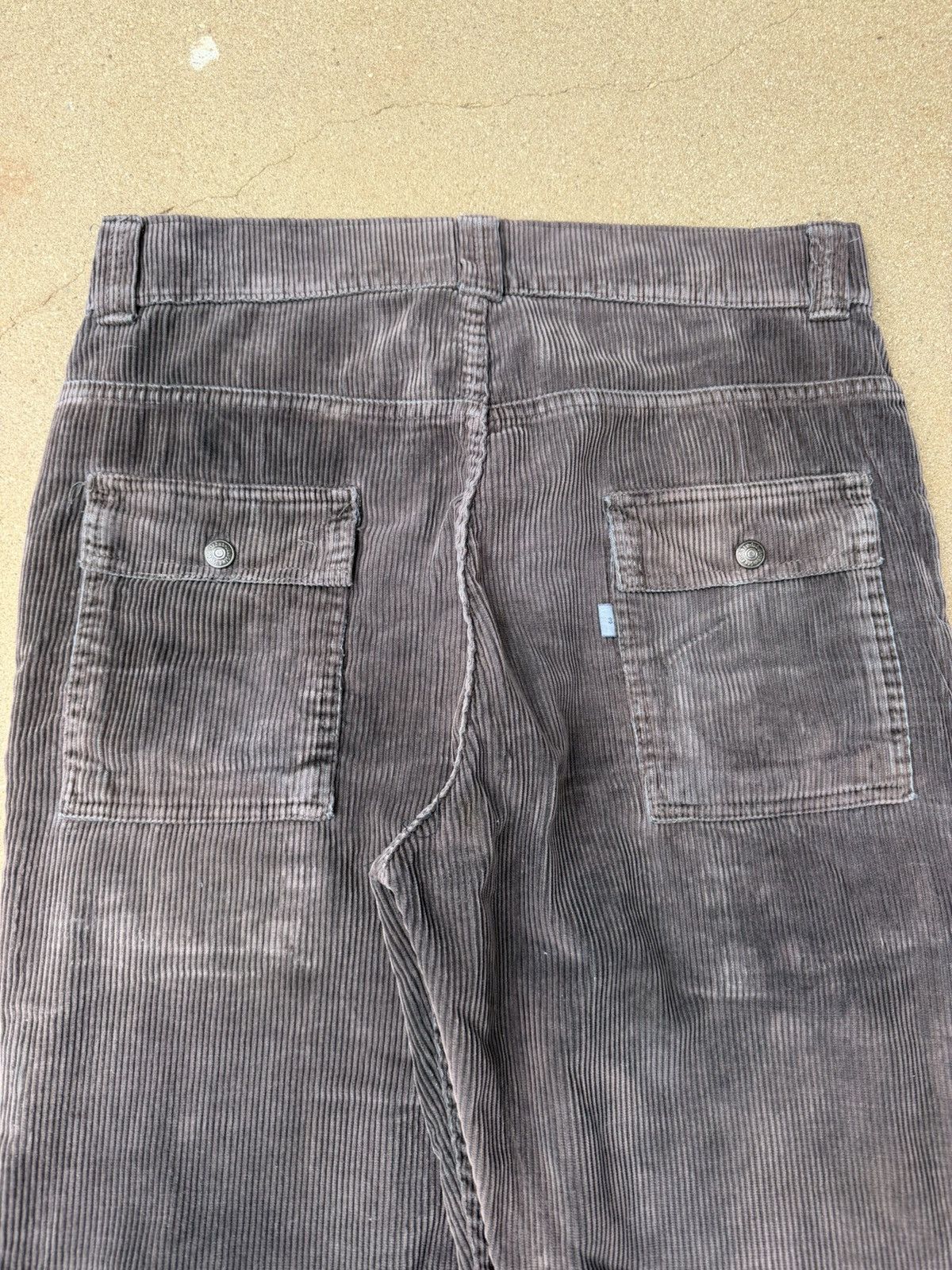 Levi's Vtg 70’s Levi’s 646 Bellbottom Flare Corduroy Pants 32x31 Size US 33 - 7 Thumbnail