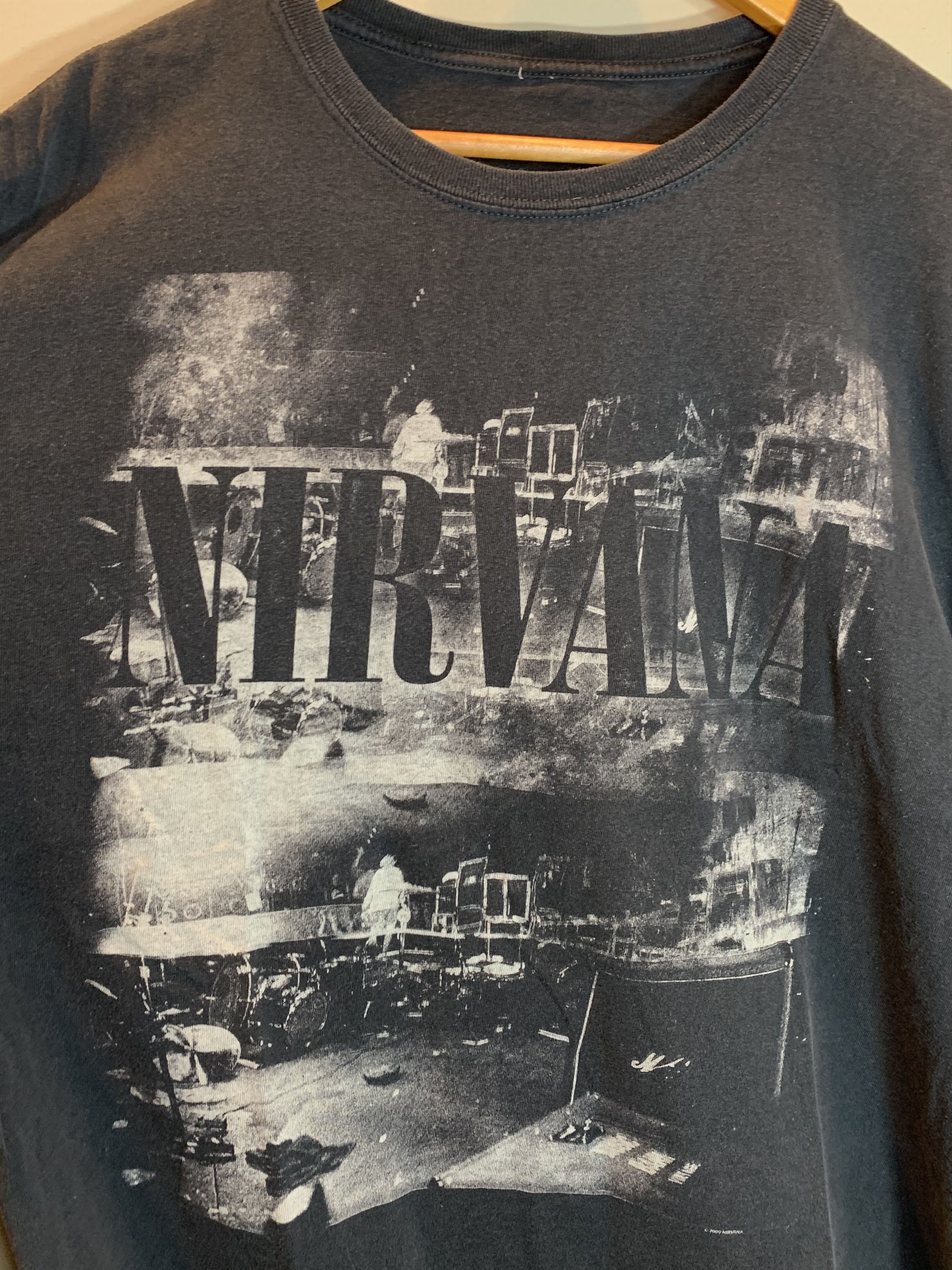 Nirvana RARE* Vintage Nirvana Tour Art Y2K Kurt Cobain T-Shirt 2009 Size US XL / EU 56 / 4 - 2 Thumbnail