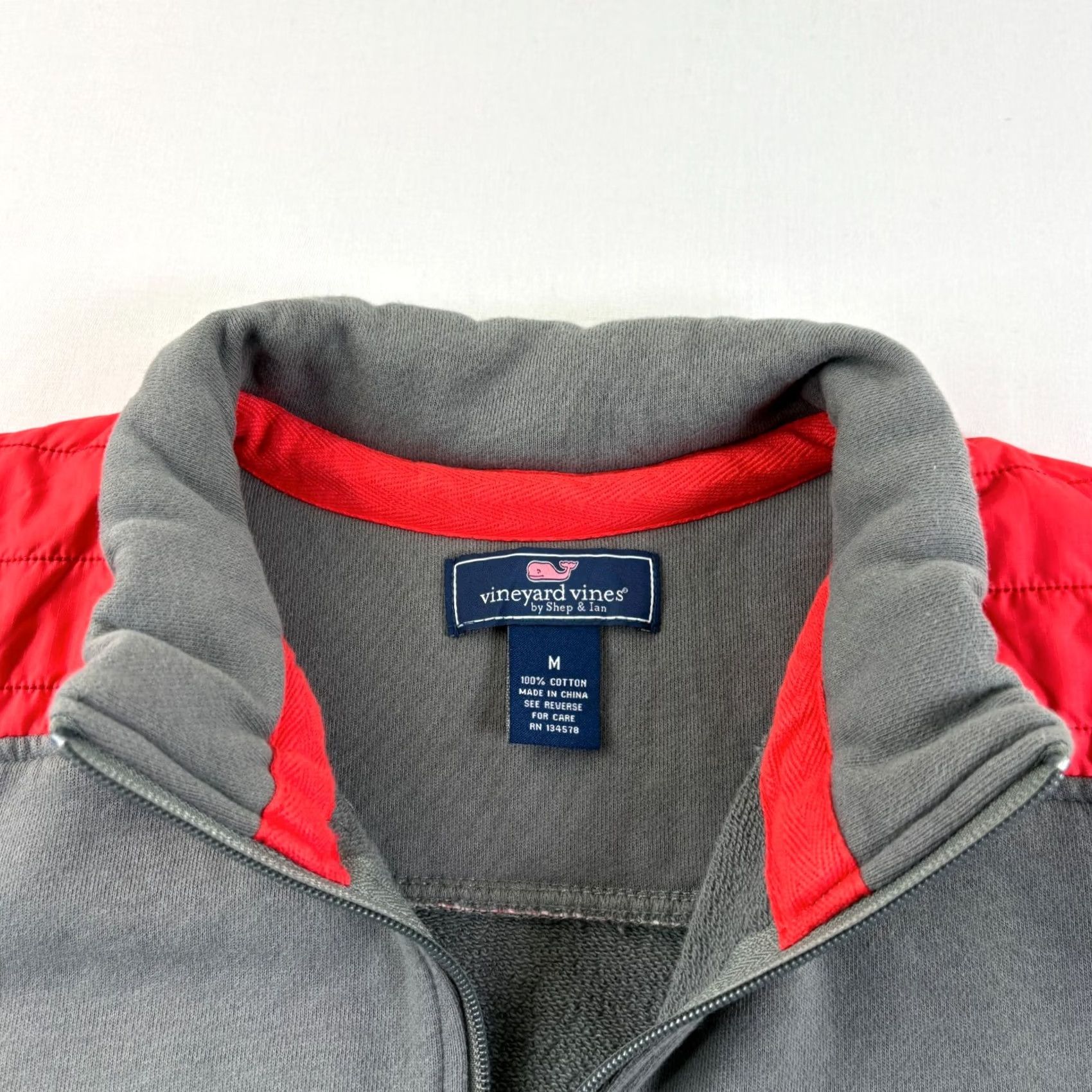 Vineyard Vines Vineyard Vines Sweater Mens M Gray 1/4 Zip Pullover Preppy Mock Neck 1/4 Zip Casual Logo Pullover Mens M Gray Vineyard Vines Sweater Size US M / EU 48-50 / 2 - 4 Thumbnail