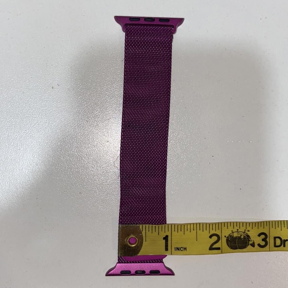 Designer \NWOT Purple Magnetic Apple Watch Wristband 38mm/42mm Size ONE SIZE - 2 Thumbnail