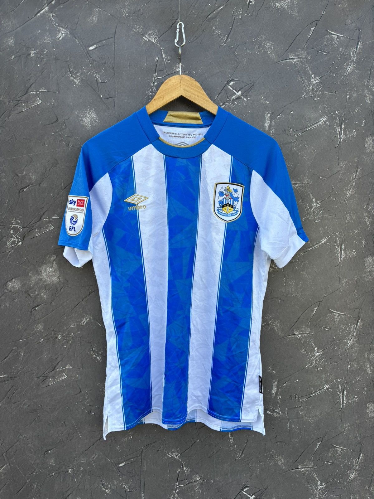 Umbro HUDDERSFIELD TOWN JACK RUDONI #8 jersey Size US S / EU 44-46 / 1 - 2 Thumbnail
