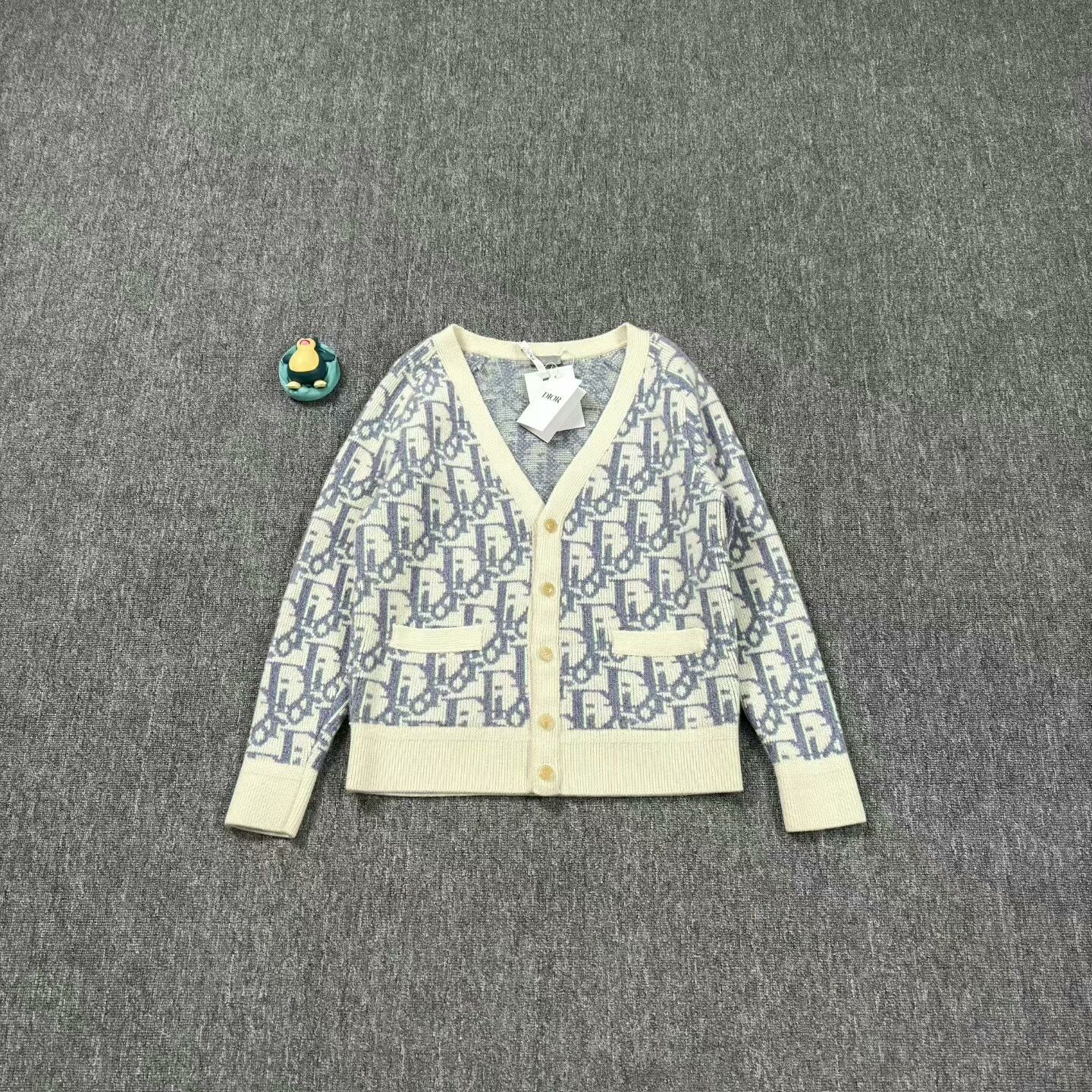 Dior dior white blue wool cardigan size m Size US M / EU 48-50 / 2 - 1 Thumbnail