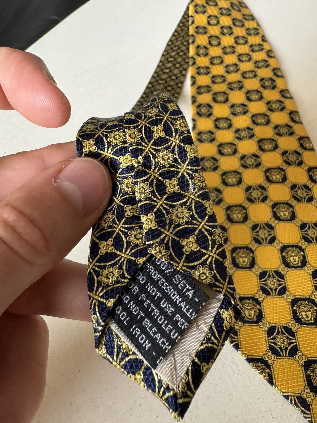 Versace Gianni Versace Tie Vintage 90s Medusa Monogram Designer Rare Size ONE SIZE - 4 Thumbnail