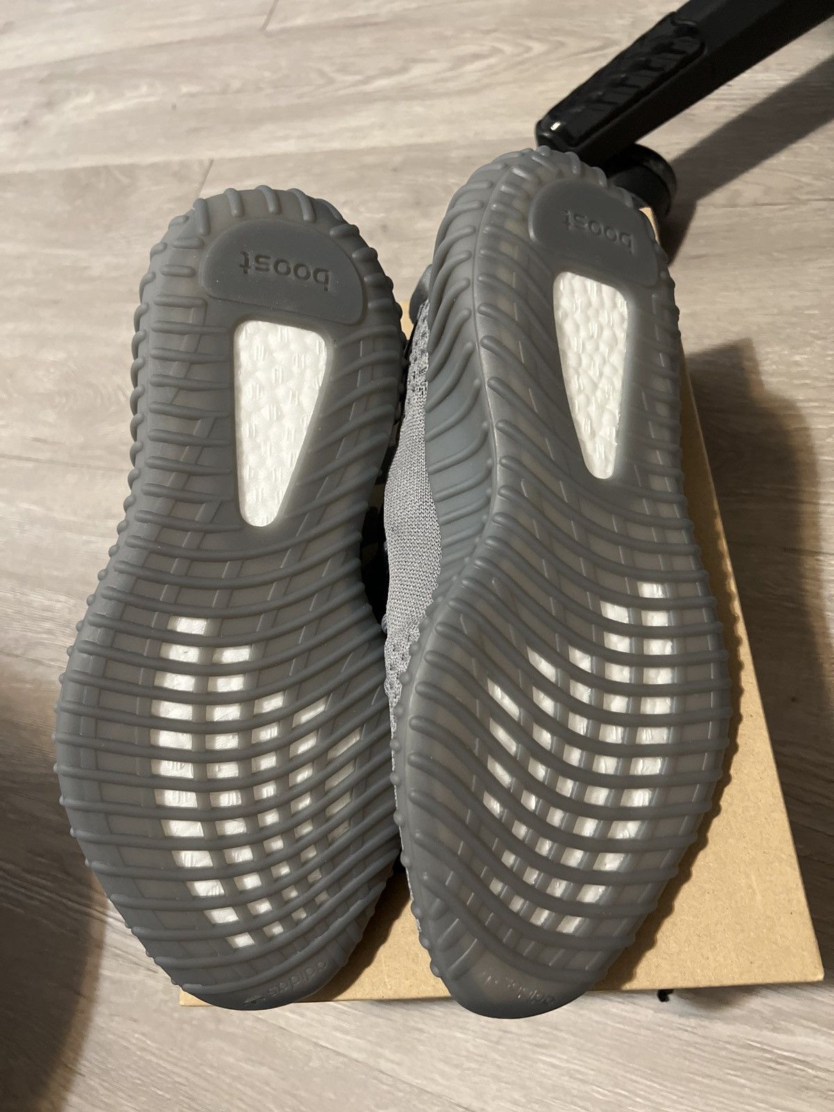 Yeezy Yeezy Boost 350 v2 Steel Grey Size US 8.5 / EU 41-42 - 3 Thumbnail