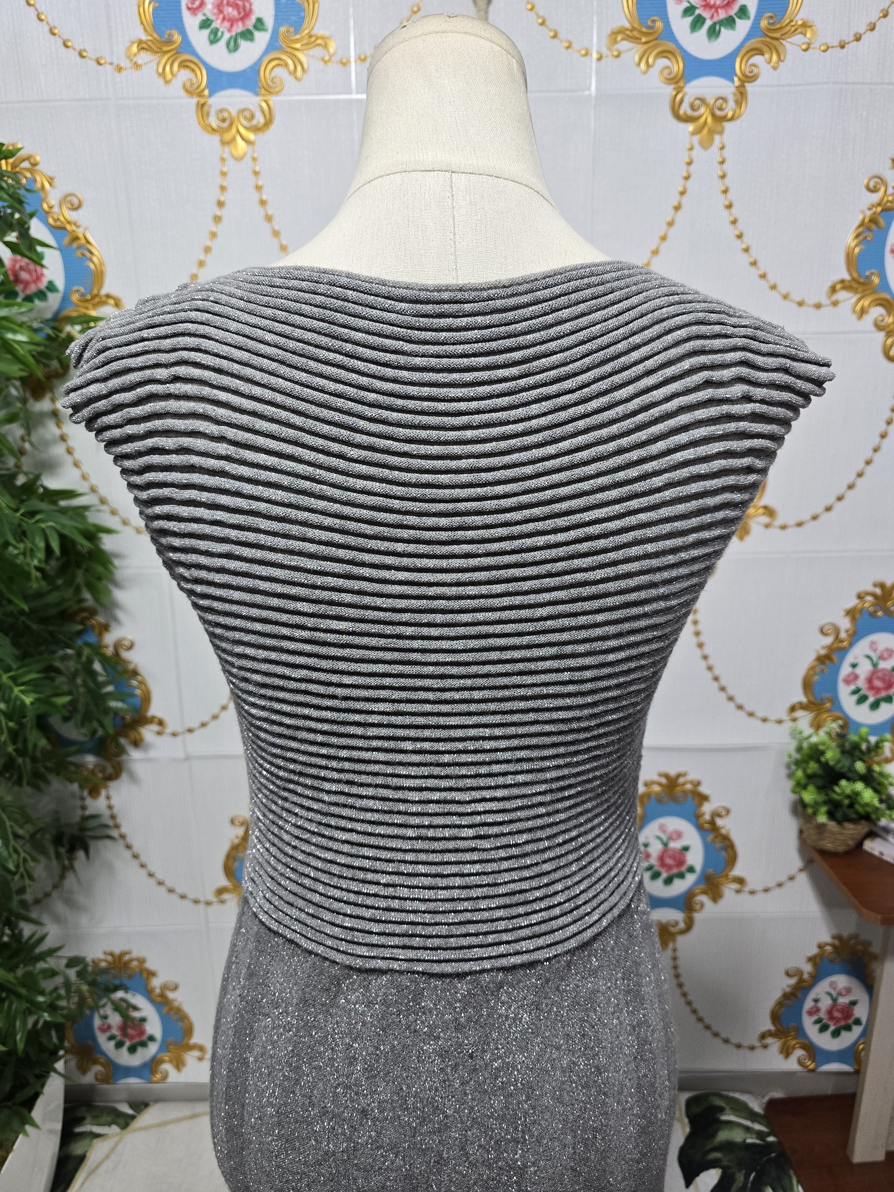 Iceberg ICEBERG dress women SMALL new !!! Beautiful in body Size S / US 4 / IT 40 - 14 Thumbnail