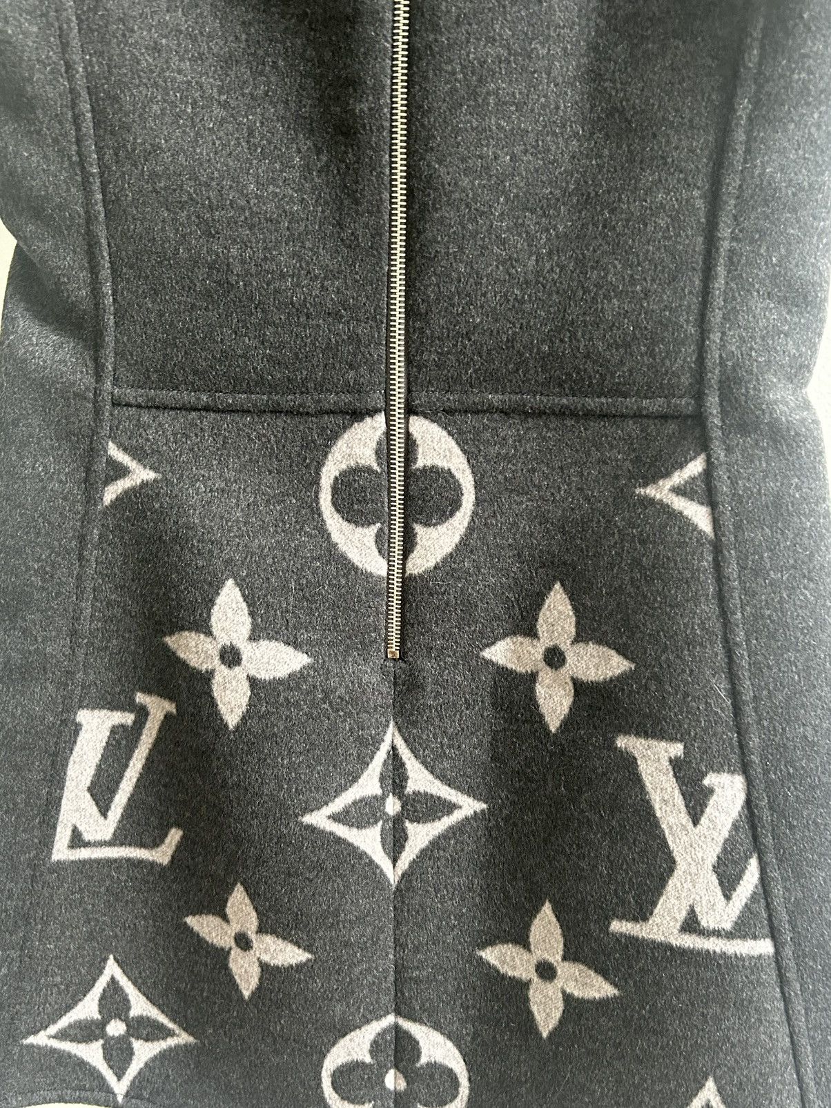 Louis Vuitton Louis Vuitton Wool A-Line Dress Size: 34 Size XS / US 0-2 / IT 36-38 - 7 Thumbnail