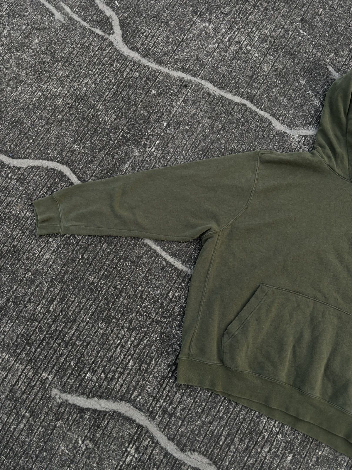 Nike Vintage Nike Logo Green Army Hoodie Size US XL / EU 56 / 4 - 9 Thumbnail