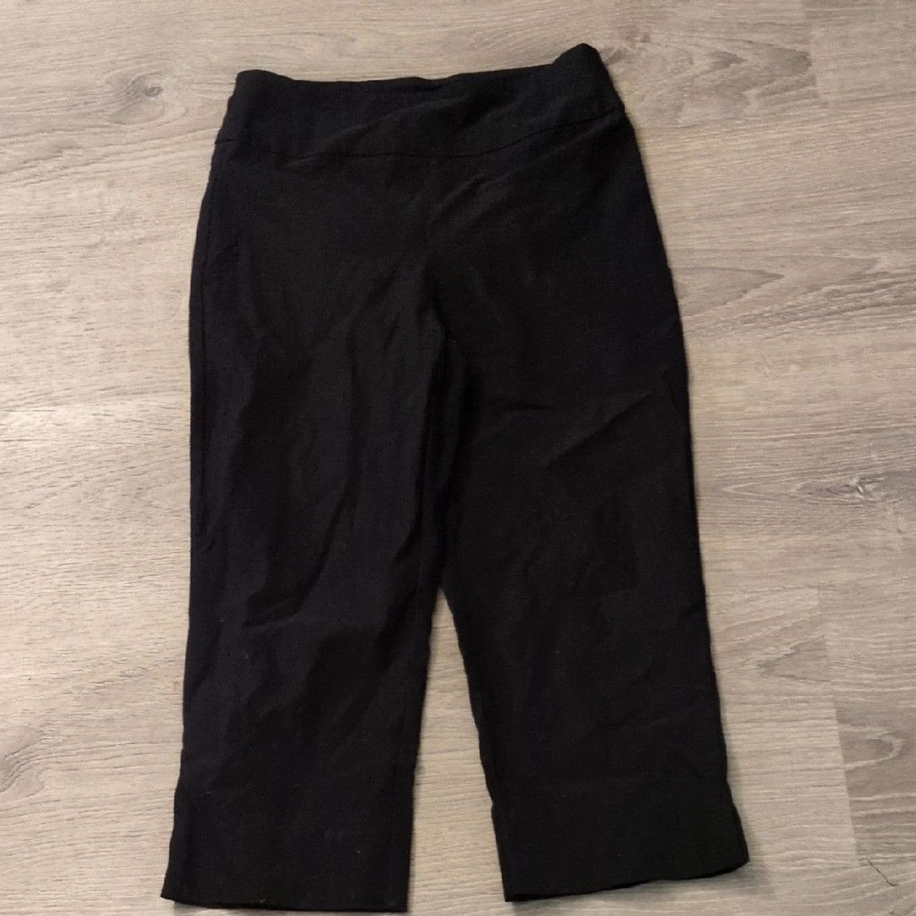 Joseph Ribkoff Joseph Ribkoff Black Capri Pull On Pants Size 6 Size 28" / US 6 / IT 42 - 1 Thumbnail