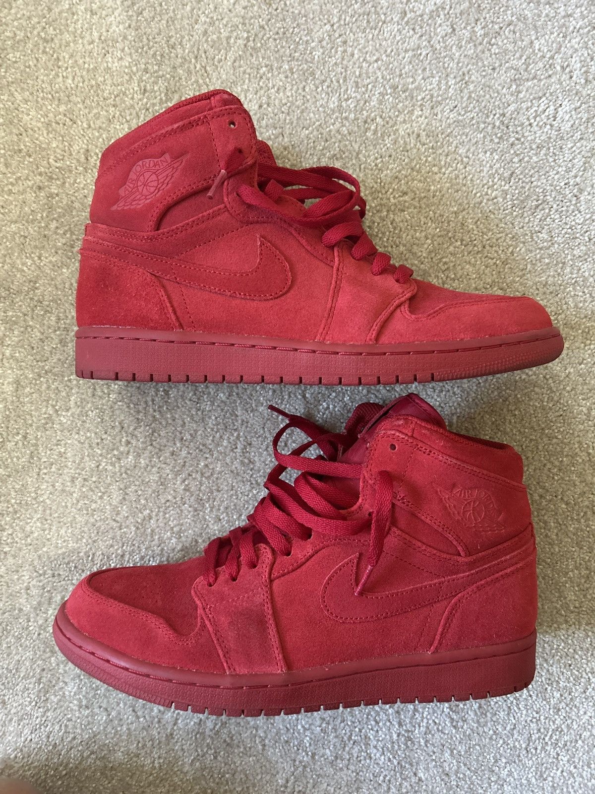 Jordan Brand Air Jordan 1 Retro High Red Suede Size US 9 / EU 42 - 1 Thumbnail