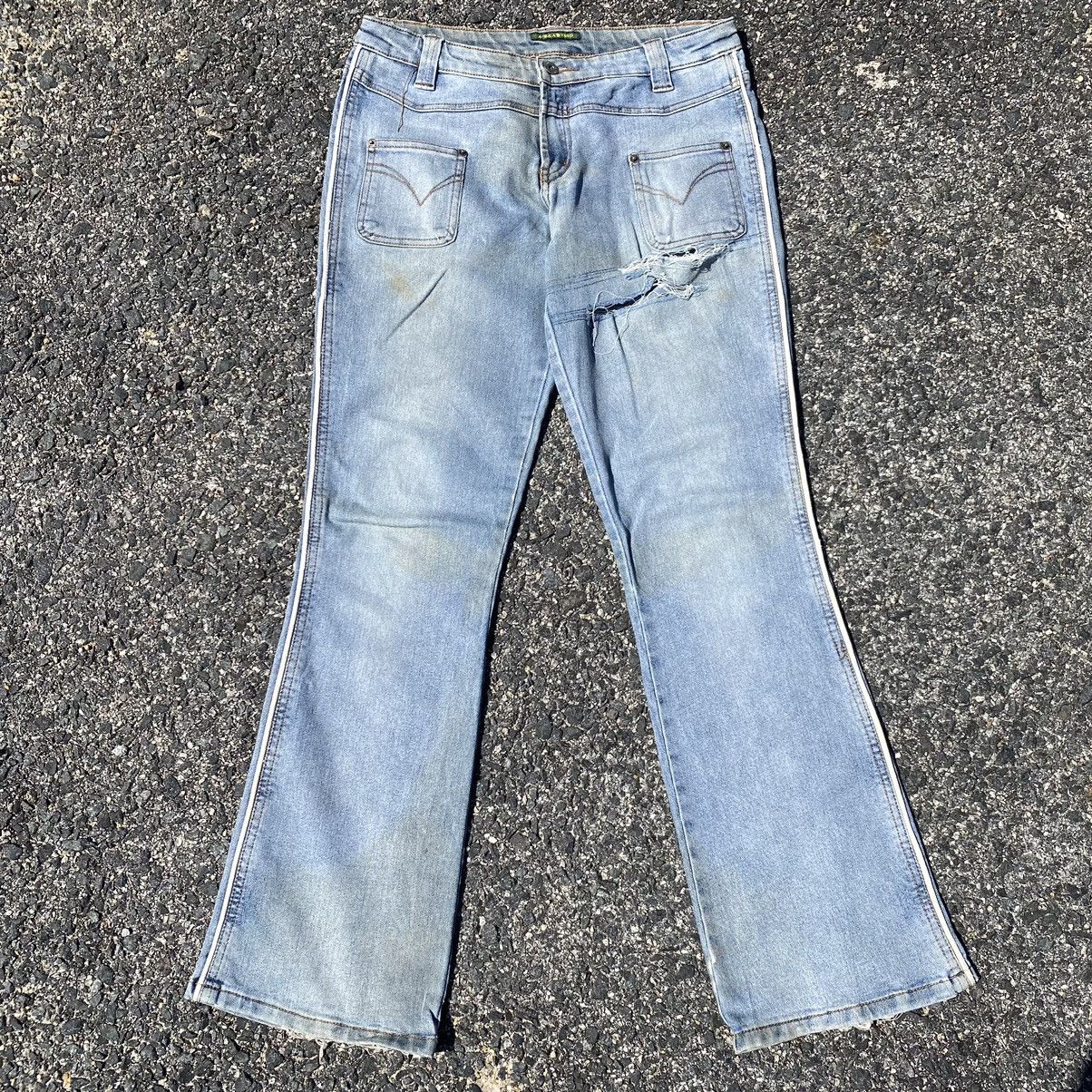 Japanese Brand Vintage Japanese Brand Distressed Flare Jeans Size US 31 - 1 Thumbnail