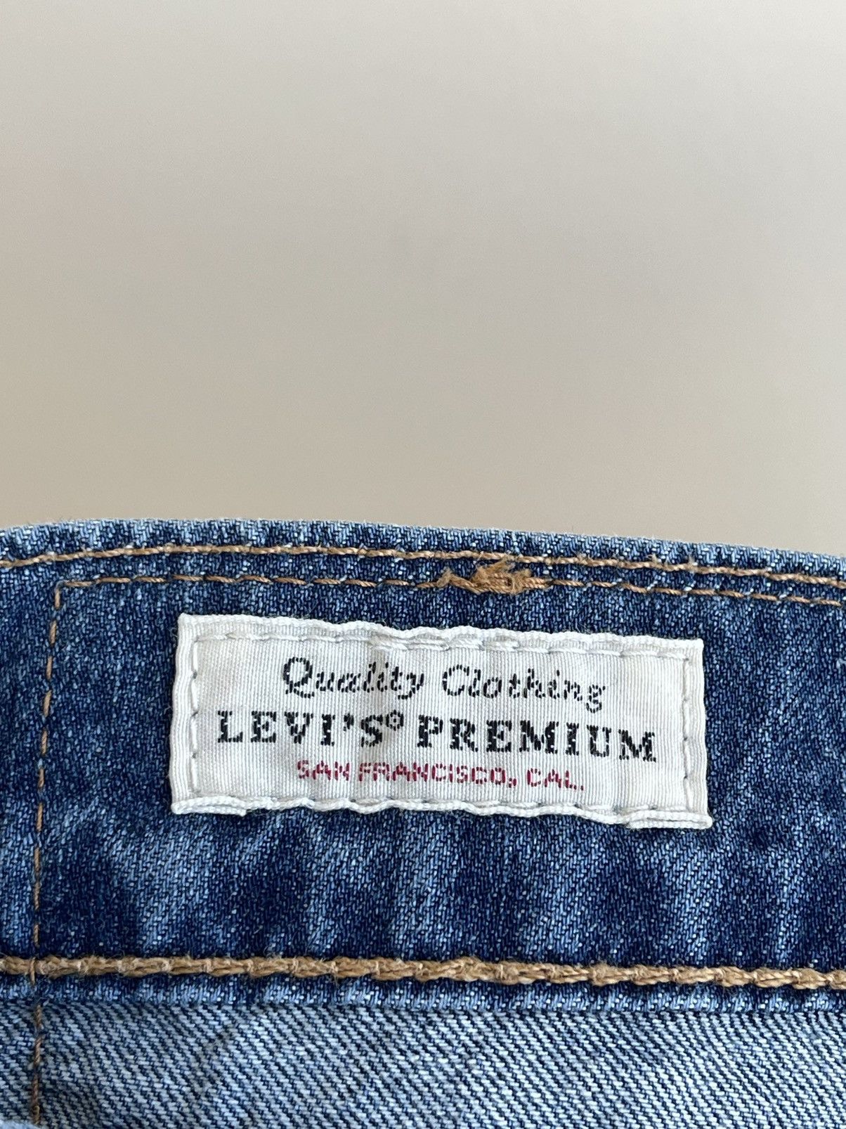 Levi's Premium 511 Zip Fly Tapered Slim Fit 5 Pocket Denim Jeans Size US 32 / EU 48 - 13 Thumbnail