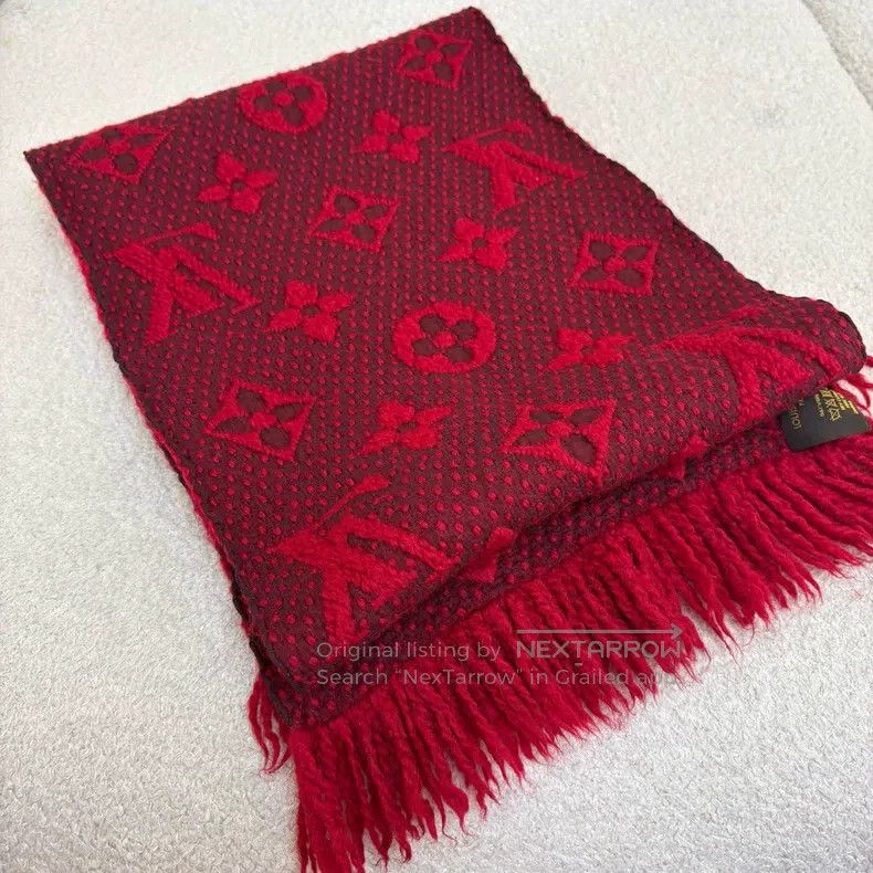 Louis Vuitton Louis Vuitton Wool red full logo fringed scarf Size ONE SIZE - 4 Thumbnail
