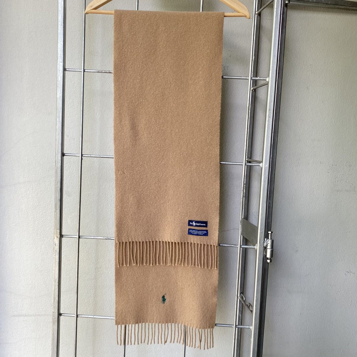 Polo Ralph Lauren Polo Polo Ralph Lauren Soft Taupe Pure 100%Wool Scarf Size ONE SIZE - 7 Thumbnail