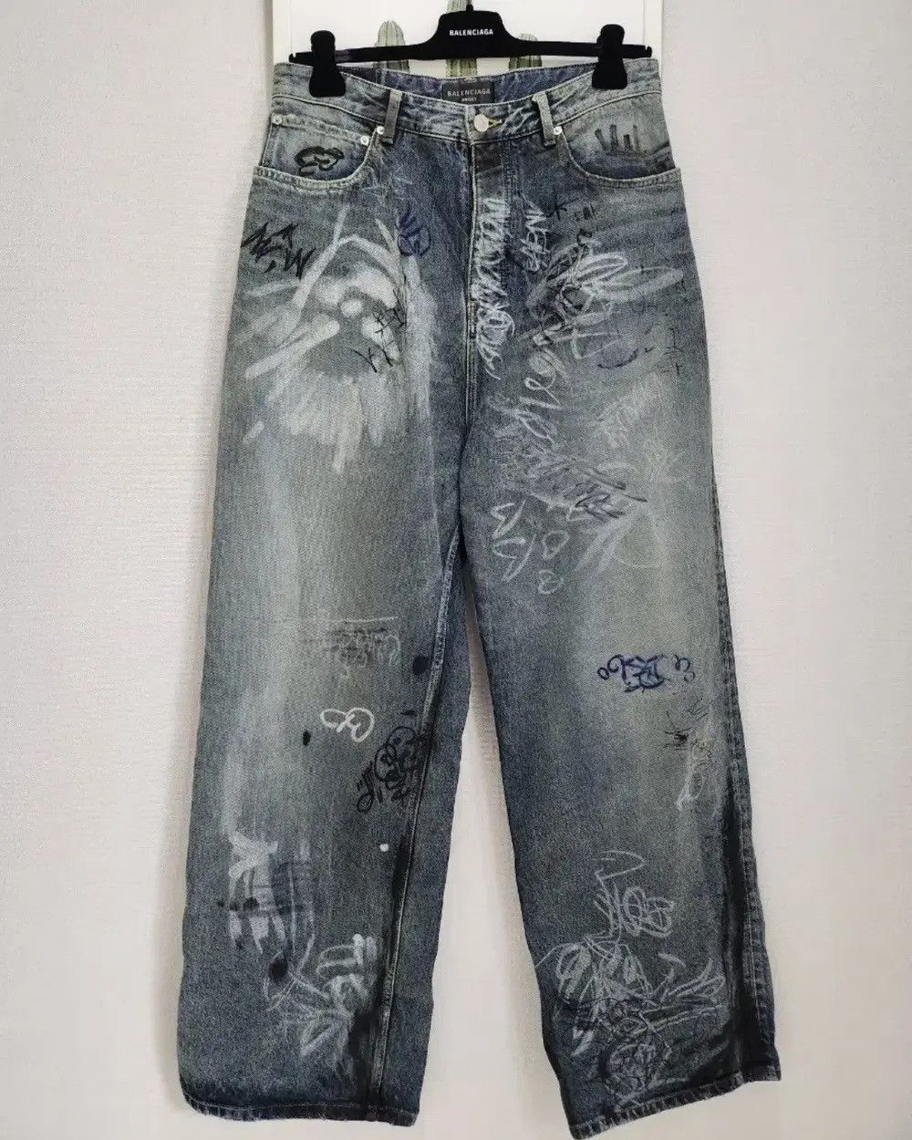 Balenciaga Balenciaga Mud Show Graffiti Jeans Size US 32 / EU 48 - 1 Thumbnail