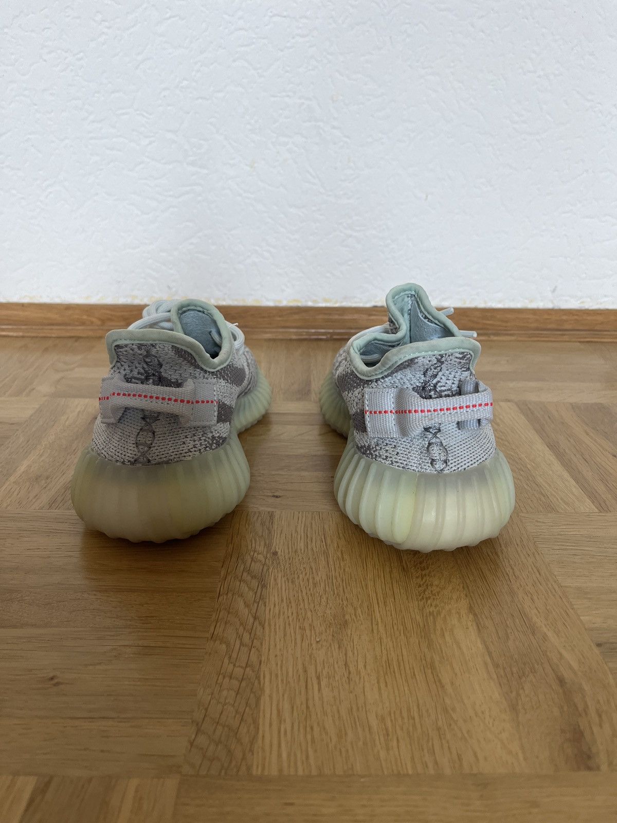 Yeezy Boost 350 V2 Blue tint yeezy Size US 4 / IT 34 - 4 Thumbnail