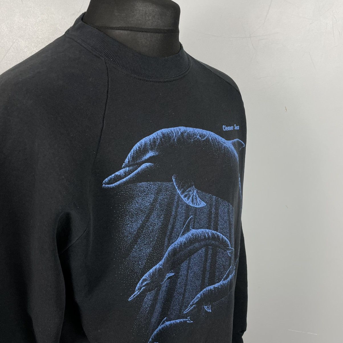 Vintage Vintage 80’s Dolphin Alaska Sweatshirt Alaska sweatshirt Size US L / EU 52-54 / 3 - 5 Thumbnail