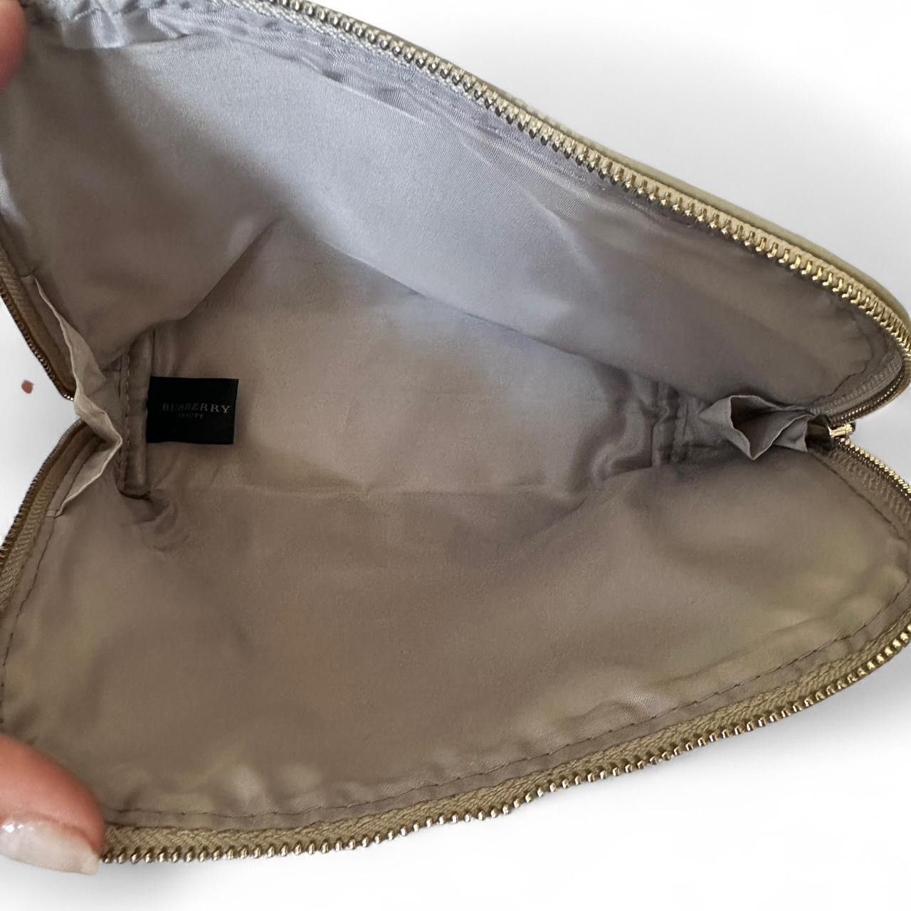 Burberry Burberry Beauty stone/gray leather makeup bag Size ONE SIZE - 7 Thumbnail