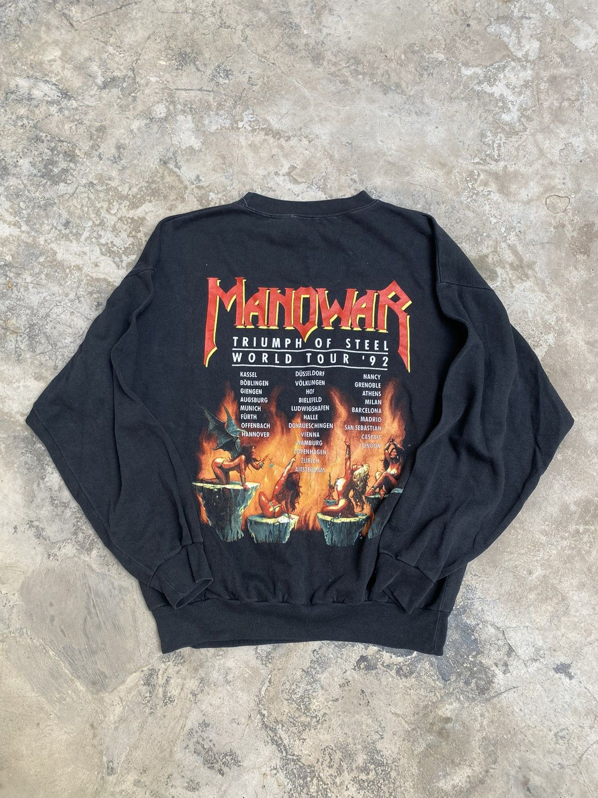 Band Tees × Vintage Vintage 90s Manowar Kings Of Metal Tour Sweatshirt MEGA RARE Size US L / EU 52-54 / 3 - 7 Thumbnail