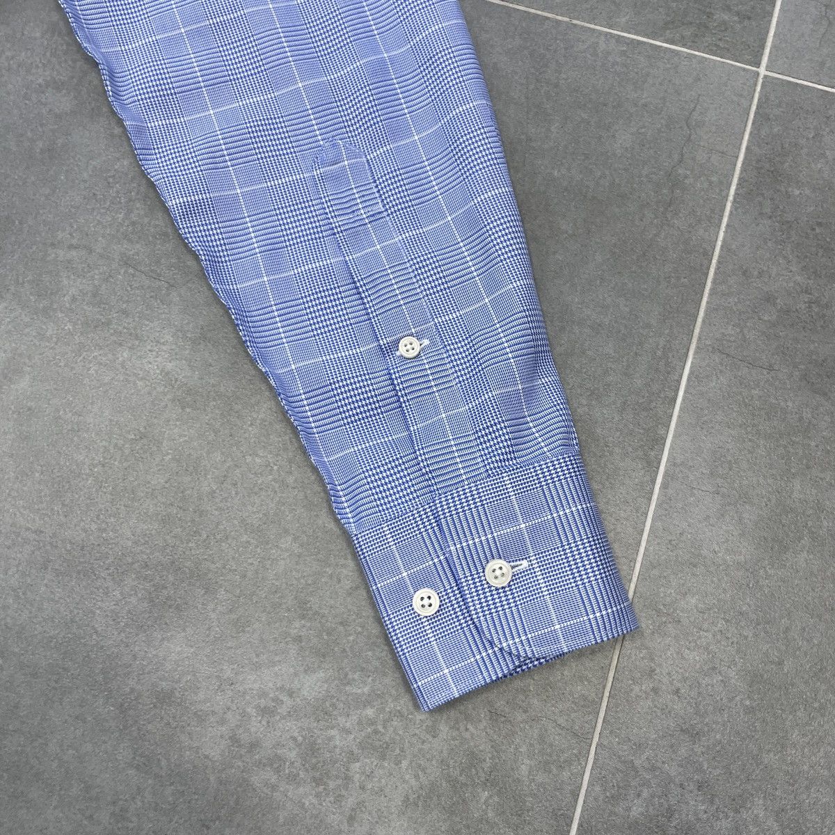 Suitsupply Suitsupply Traveller Slim Fit Button Shirt Size 40/15 Size US L / EU 52-54 / 3 - 22 Thumbnail