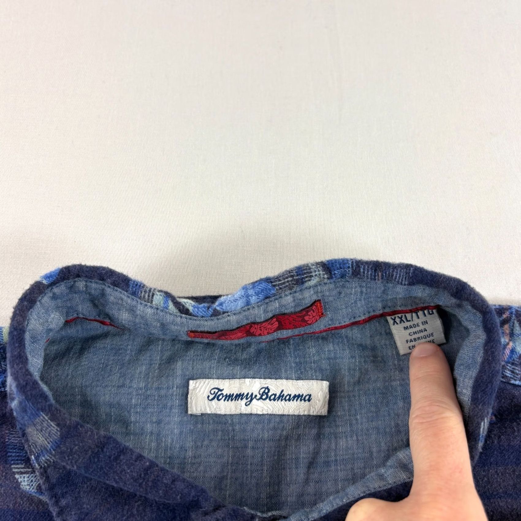 Tommy Bahama VINTAGE Tommy Bahama Shirt Mens 2XL Blue Floral Corduroy Button Up Casual Size US XXL / EU 58 / 5 - 3 Thumbnail