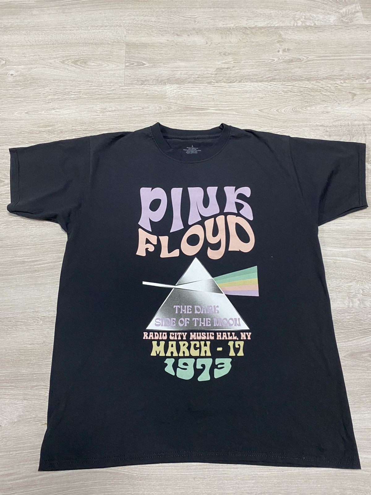 Band Tees Pink Floyd T-shirt The dark to the moon 1973 Size L Size US L / EU 52-54 / 3 - 1 Thumbnail