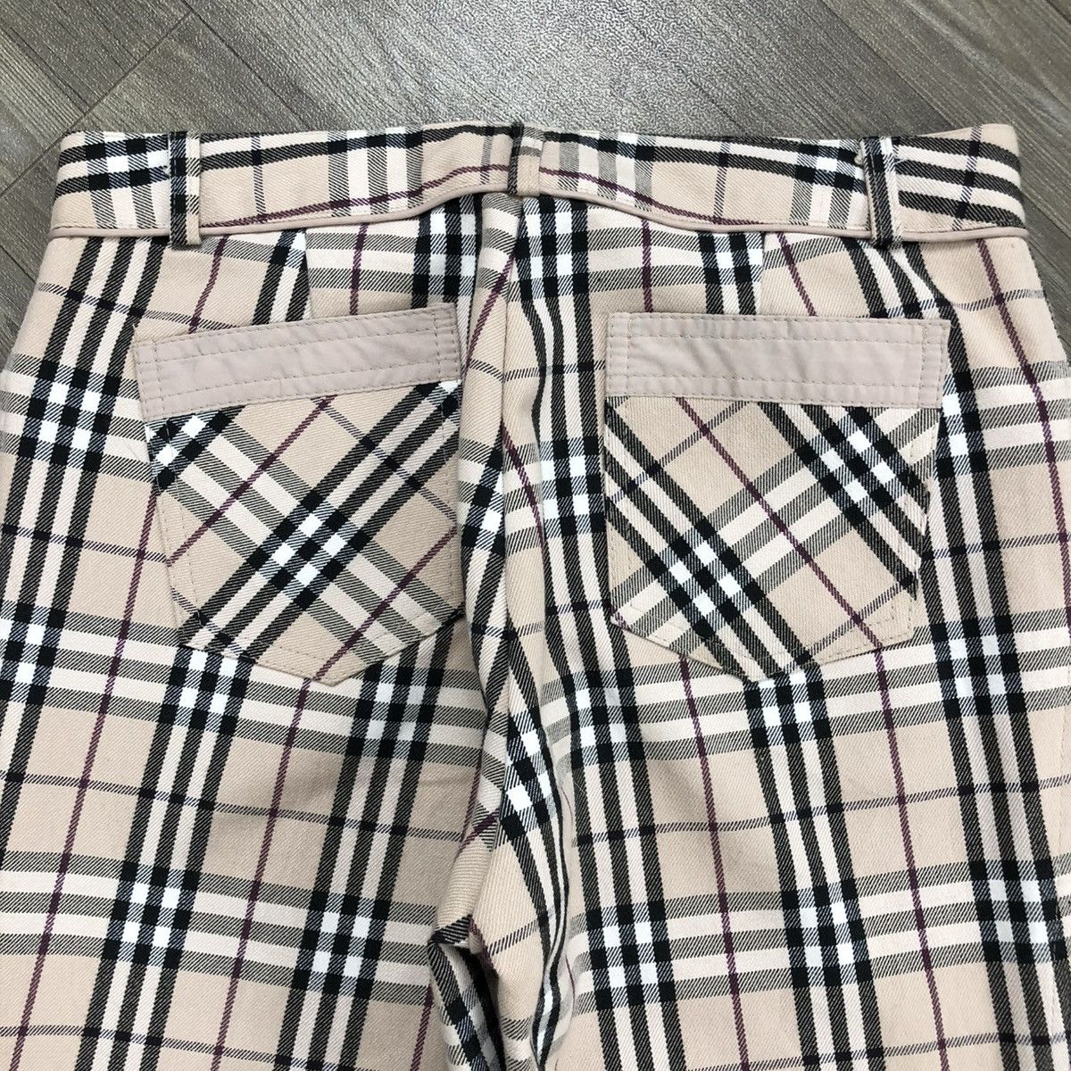 Burberry Vintage Burberry London Blue Label Nova Check Flated Pants Size US 27 - 15 Thumbnail