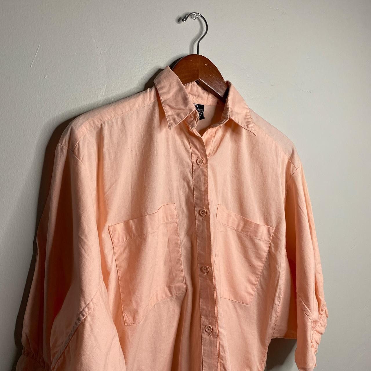 Vintage Vintage pink button up top size large with huge sleeves Size L / US 10 / IT 46 - 2 Thumbnail