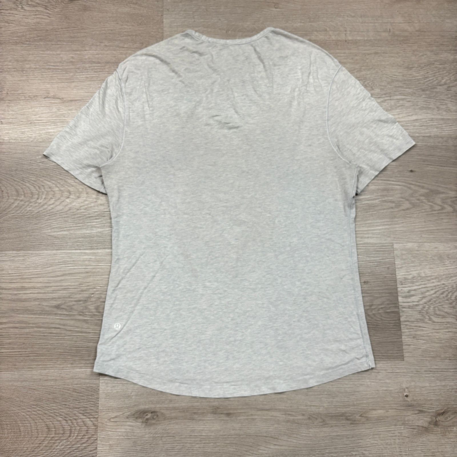 Lululemon Lululemon Athletica Performance Short Sleeve Shirt Men's L Size US L / EU 52-54 / 3 - 3 Thumbnail