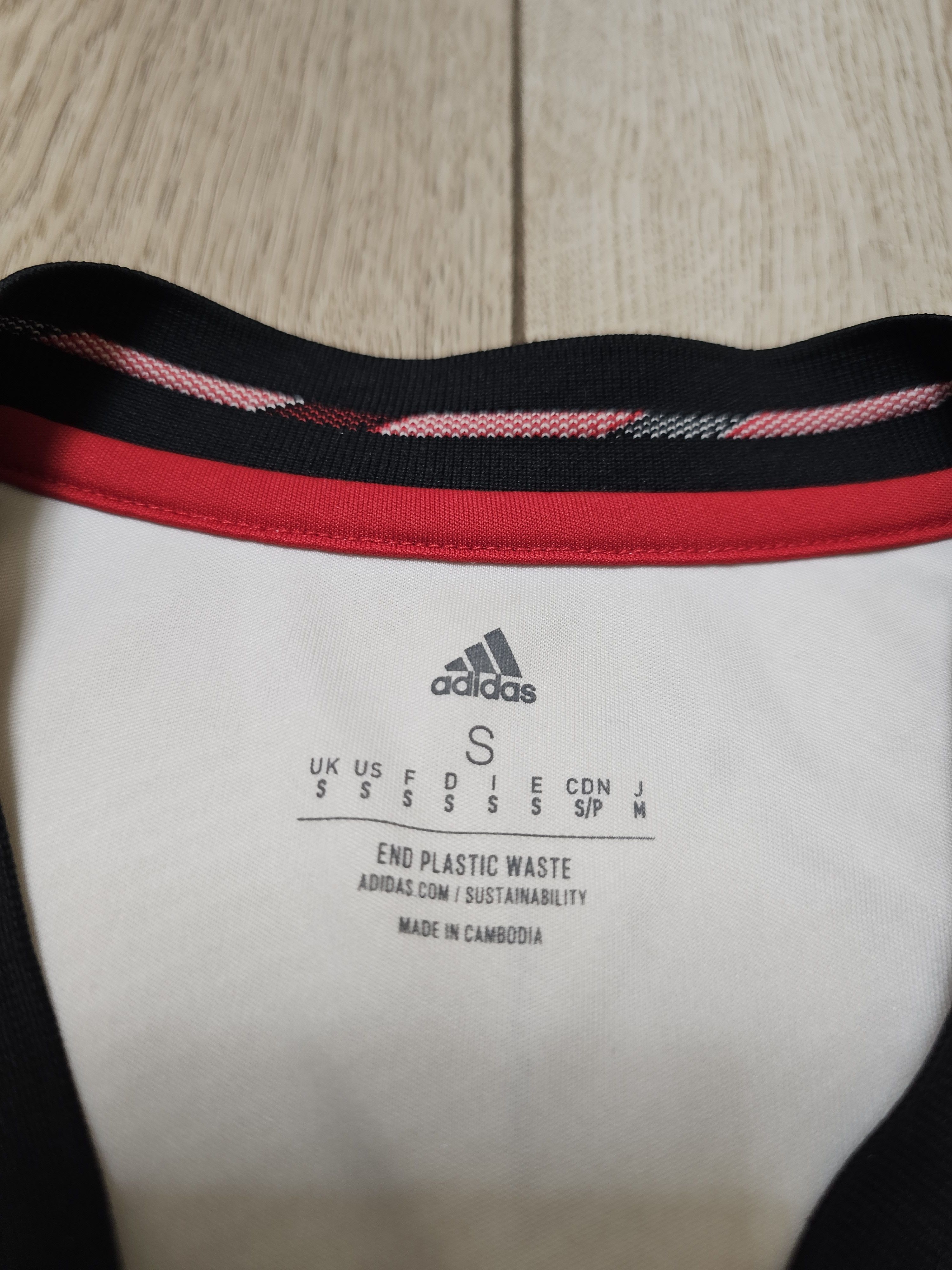 Adidas MANCHESTER UNITED 2022 2023 AWAY FOOTBALL SOCCER JERSEY Size US S / EU 44-46 / 1 - 5 Thumbnail