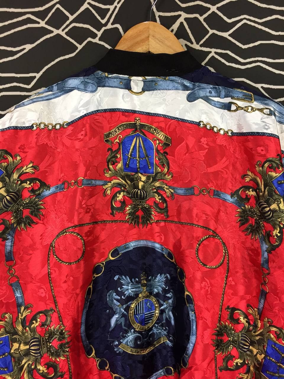 Vintage Distressed Baroque Chain Reversible Silk-Feel Bomber Jacket Size US L / EU 52-54 / 3 - 11 Thumbnail