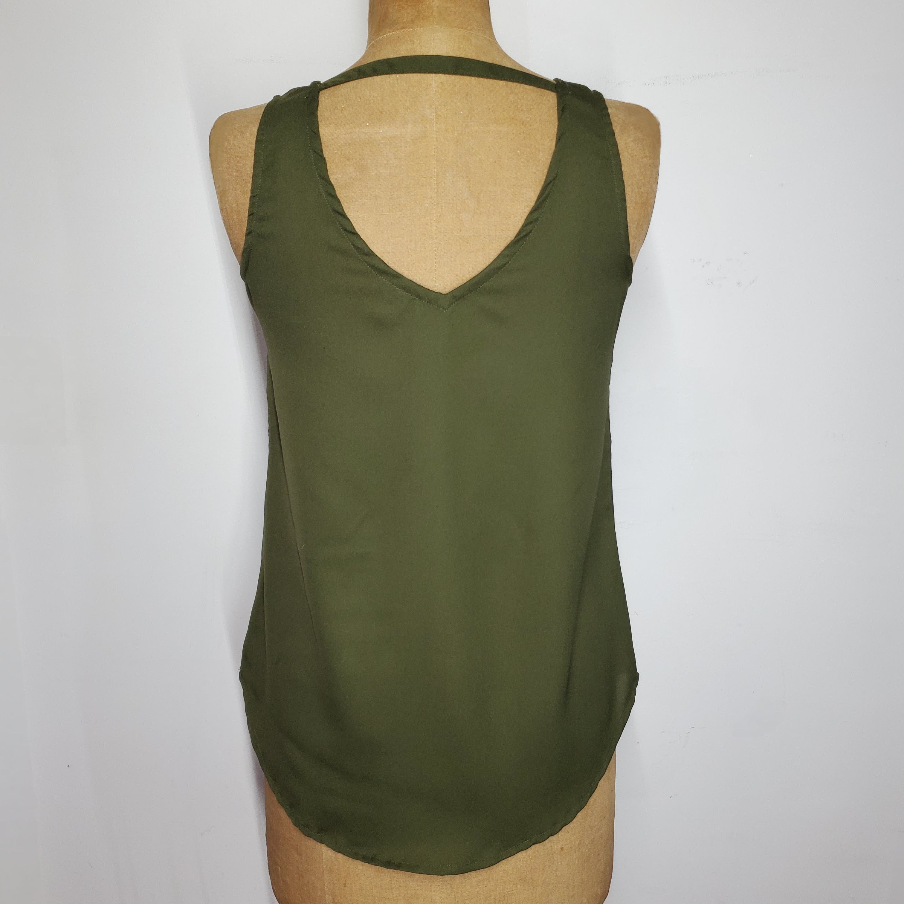 Other Fashion Web Size M Tank Top Army Green Chiffon V Neck Faux Size M / US 6-8 / IT 42-44 - 4 Thumbnail