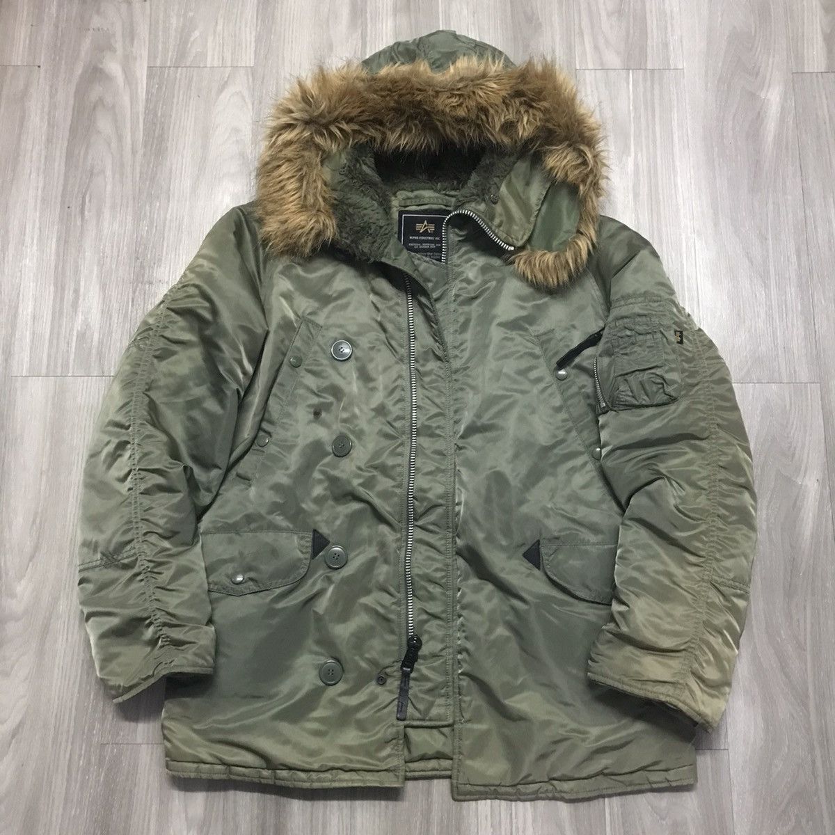 image of Alpha Industries Parka Jacket N3B Iconic Olivegreen in Olive Green, Men's (Size Medium)